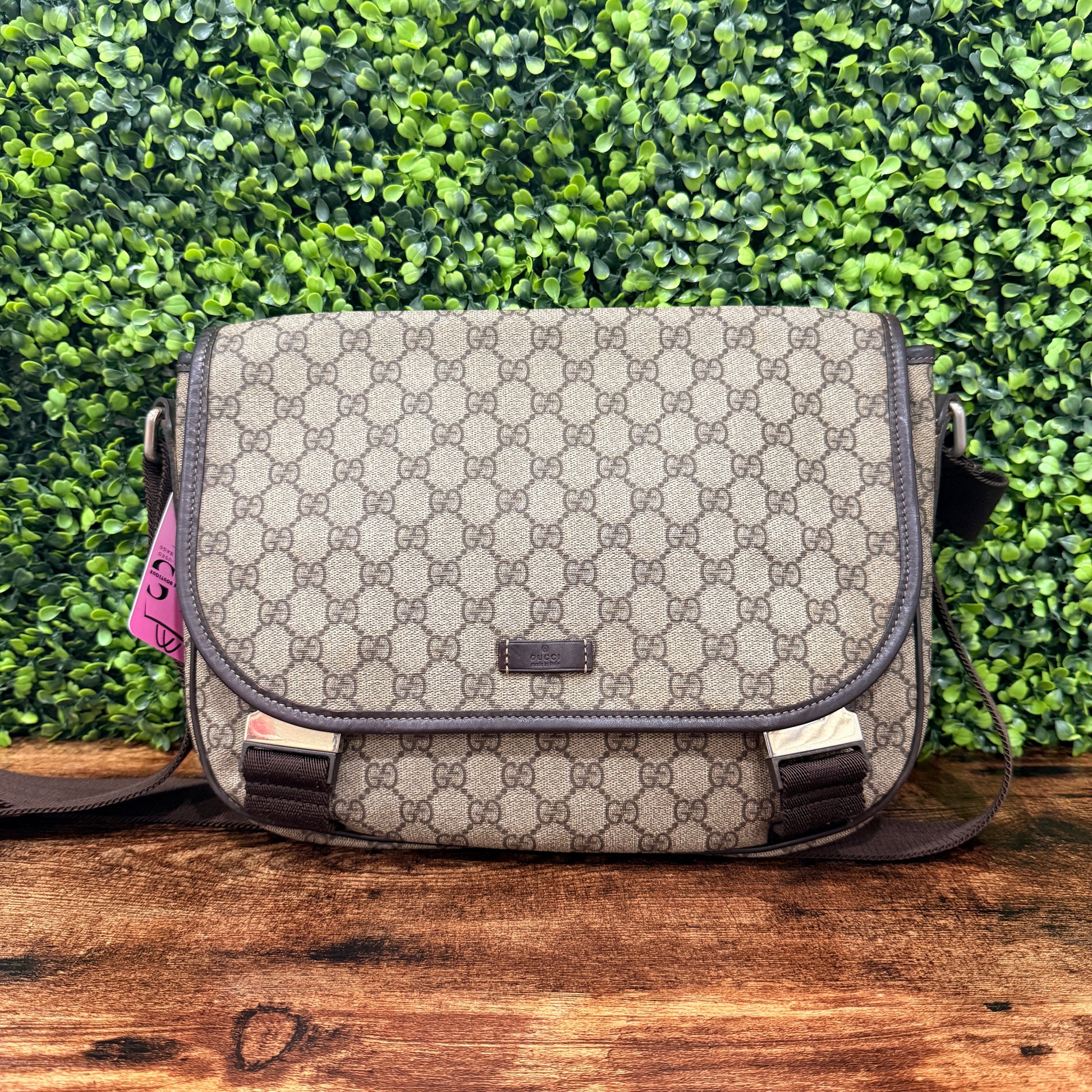 Gucci GG Supreme Canvas Messenger Bag