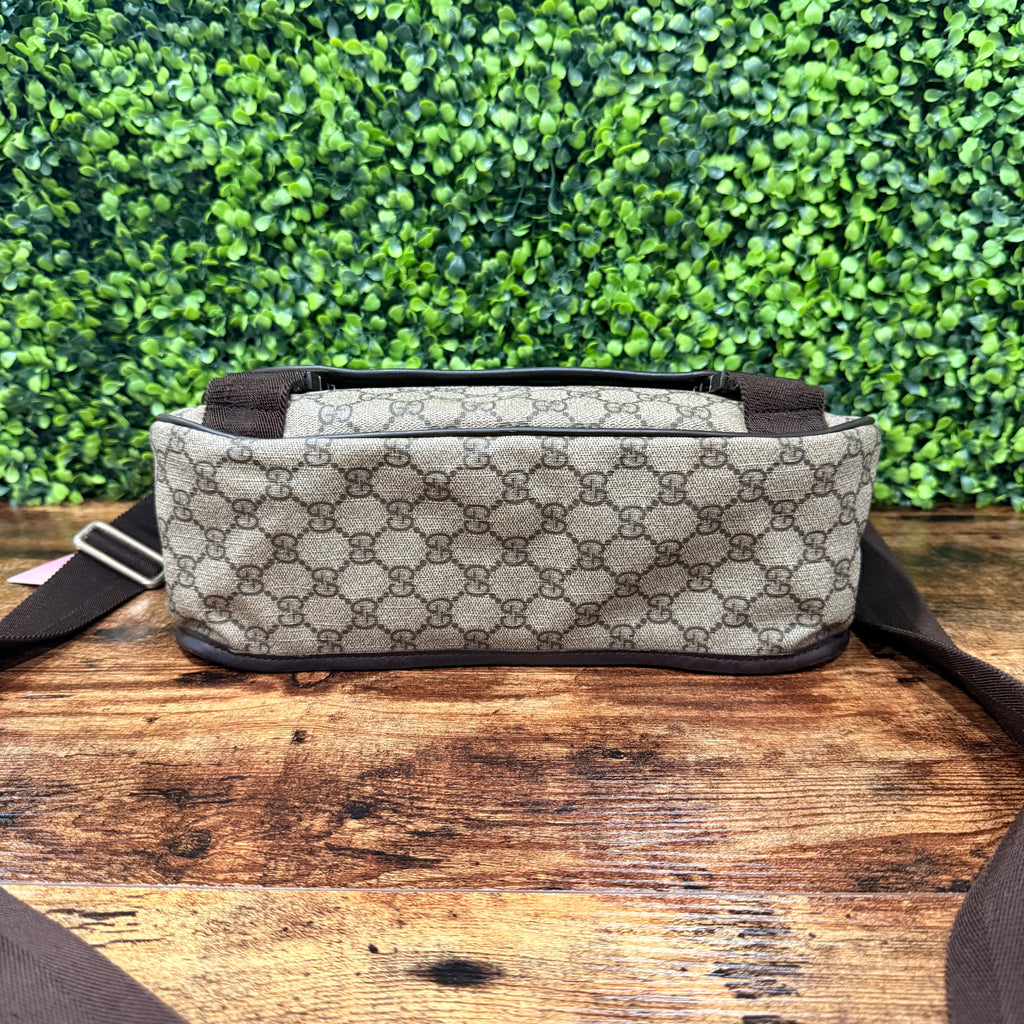 Gucci GG Supreme Canvas Messenger Bag
