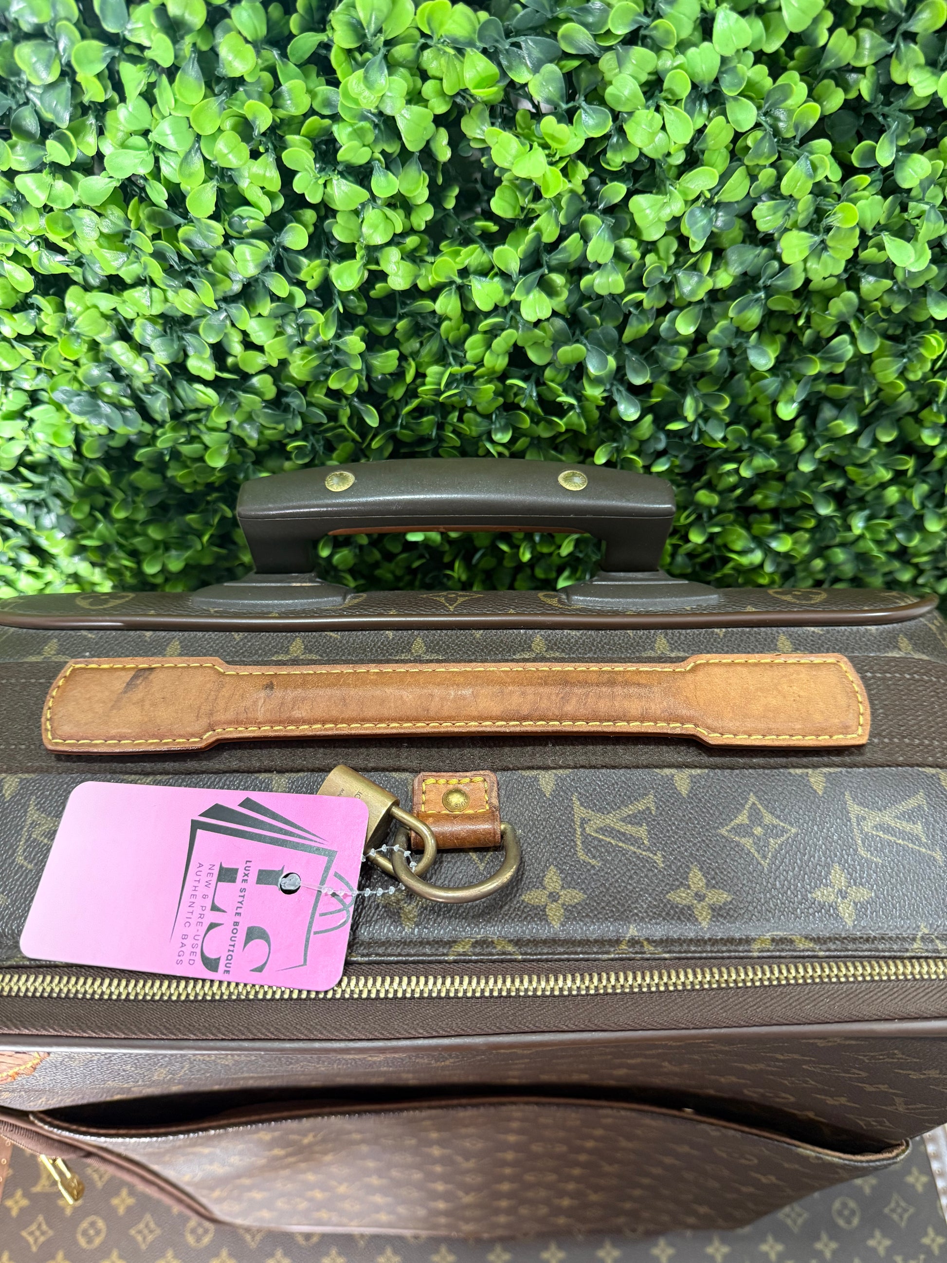 Louis Vuitton Pegase 55 Monogram