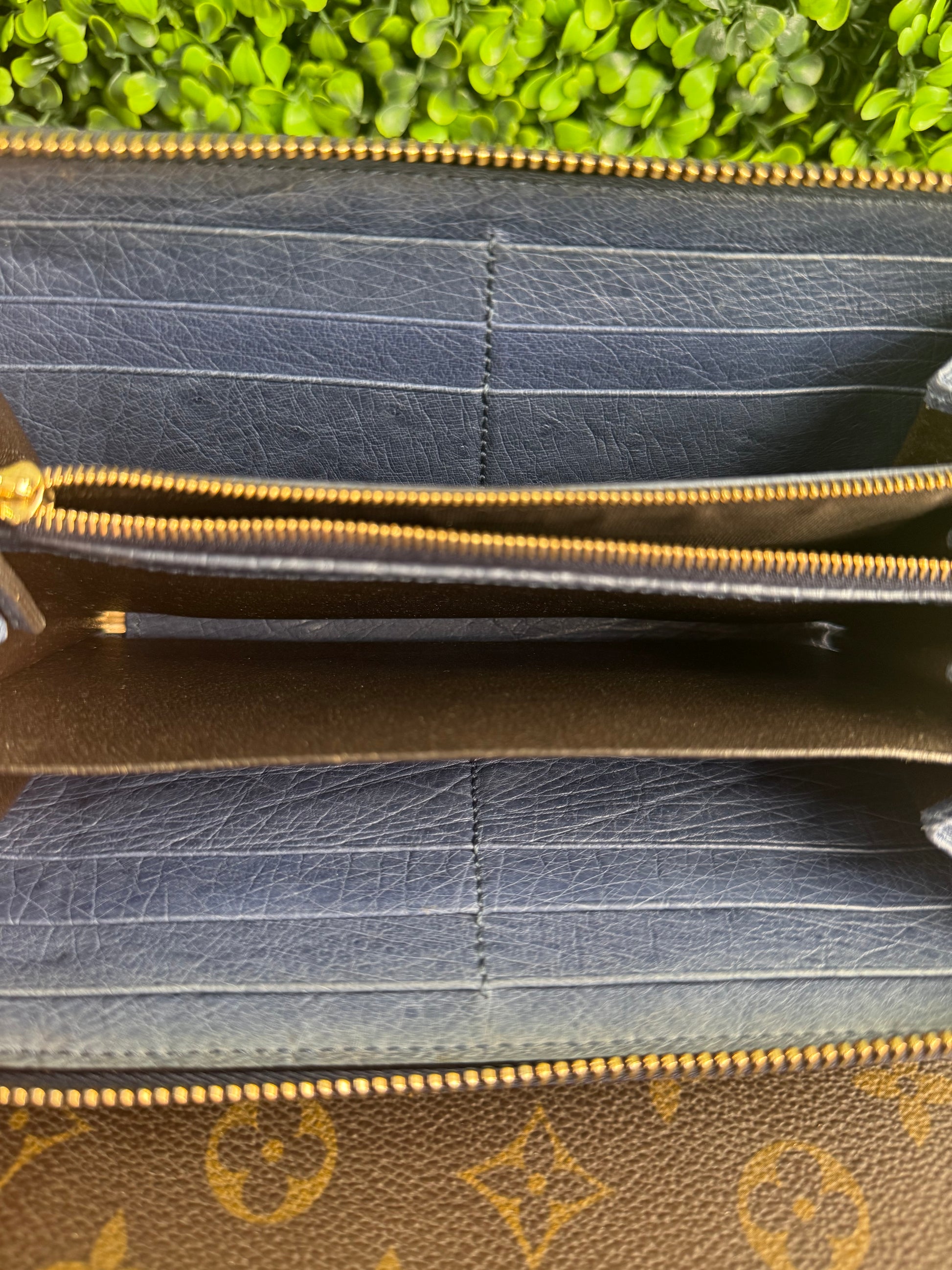 Gucci Blue Leather Ostrich Wallet