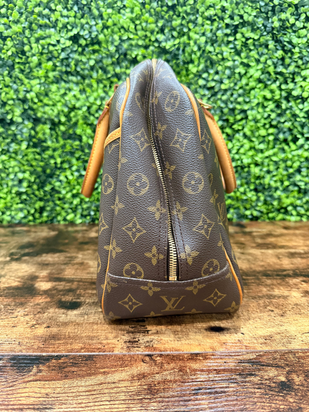 Louis Vuitton Deauville Monogram