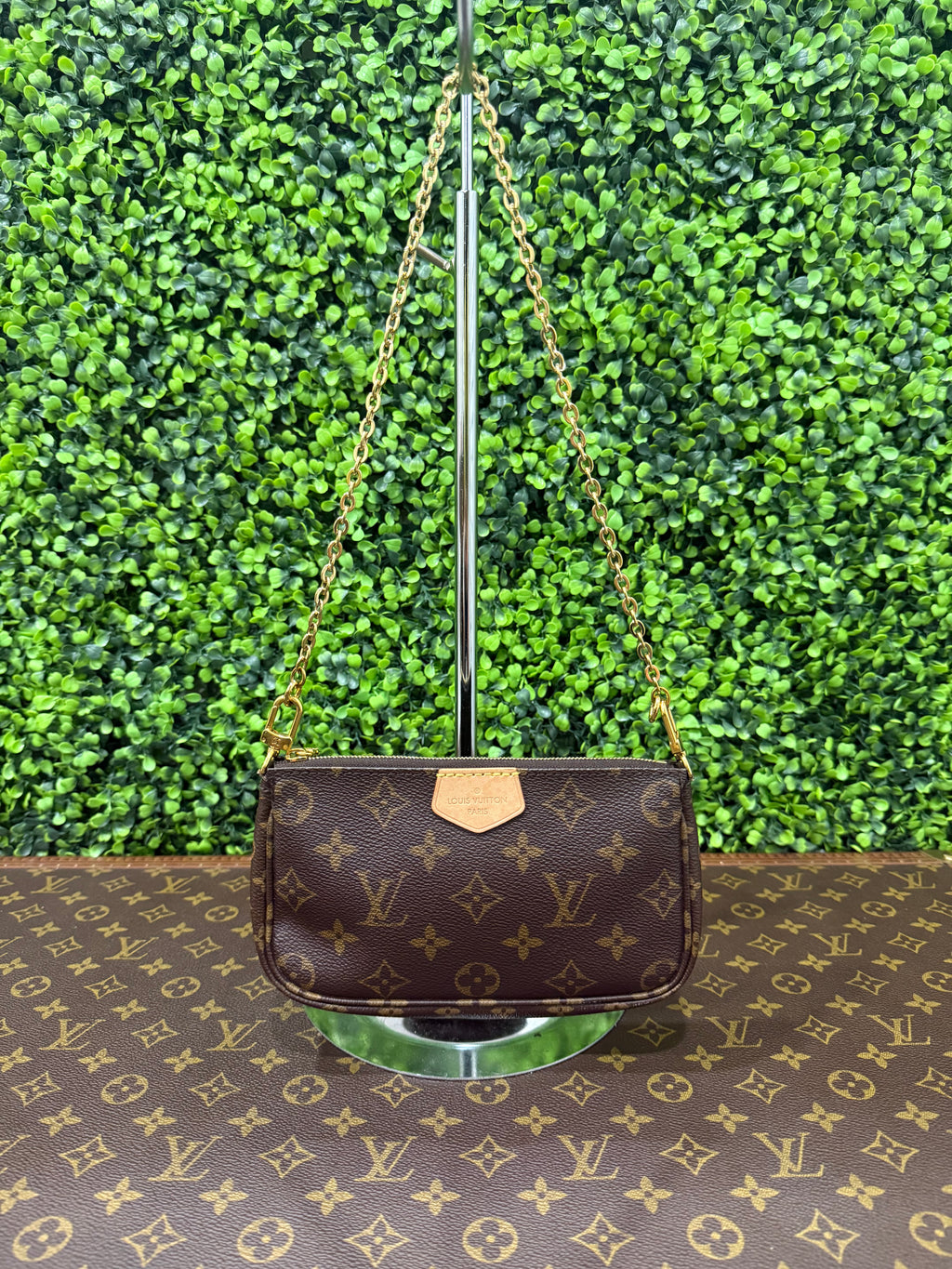 Louis Vuitton Monogram Small Pochette