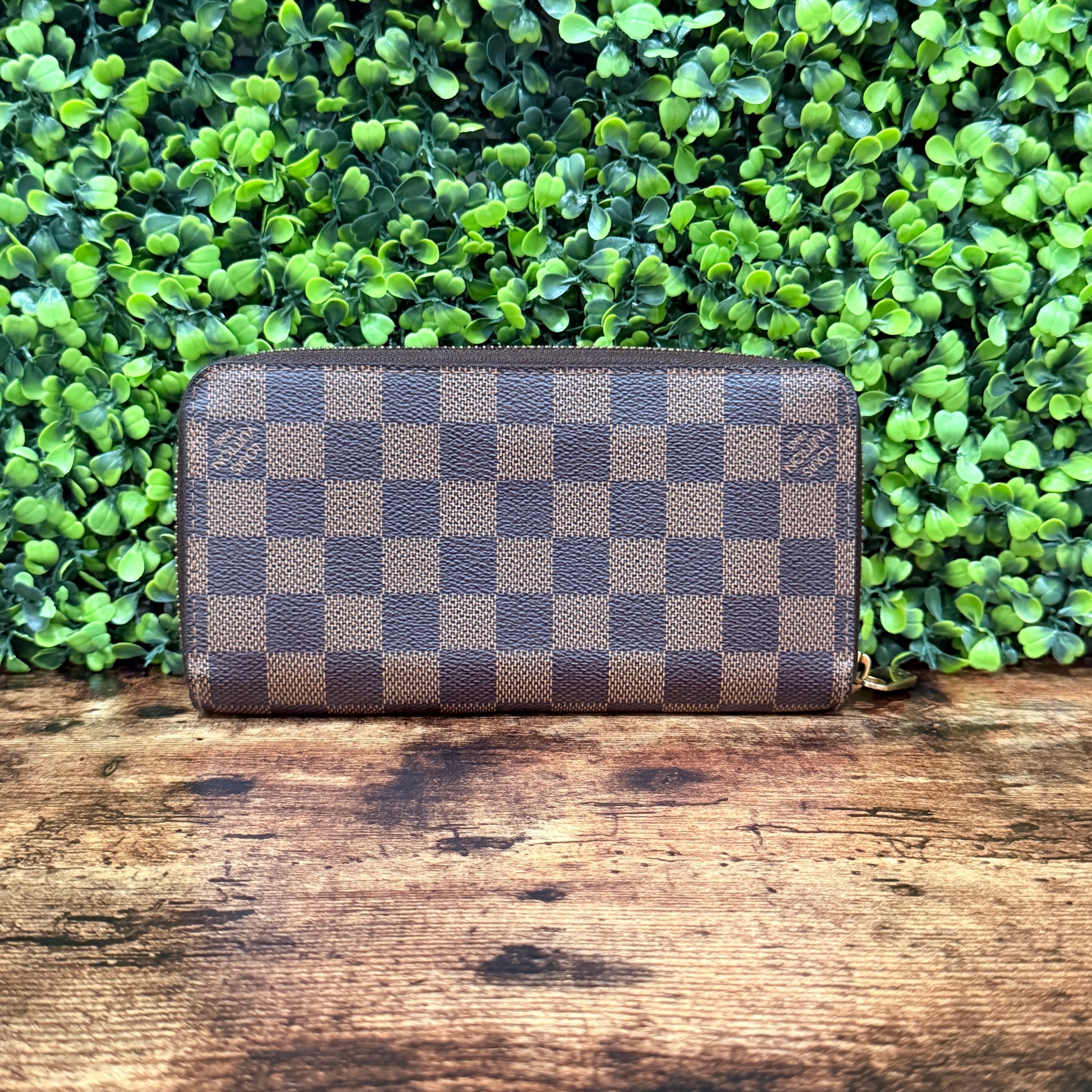 Louis Vuitton Zippy Wallet Damier Ebene