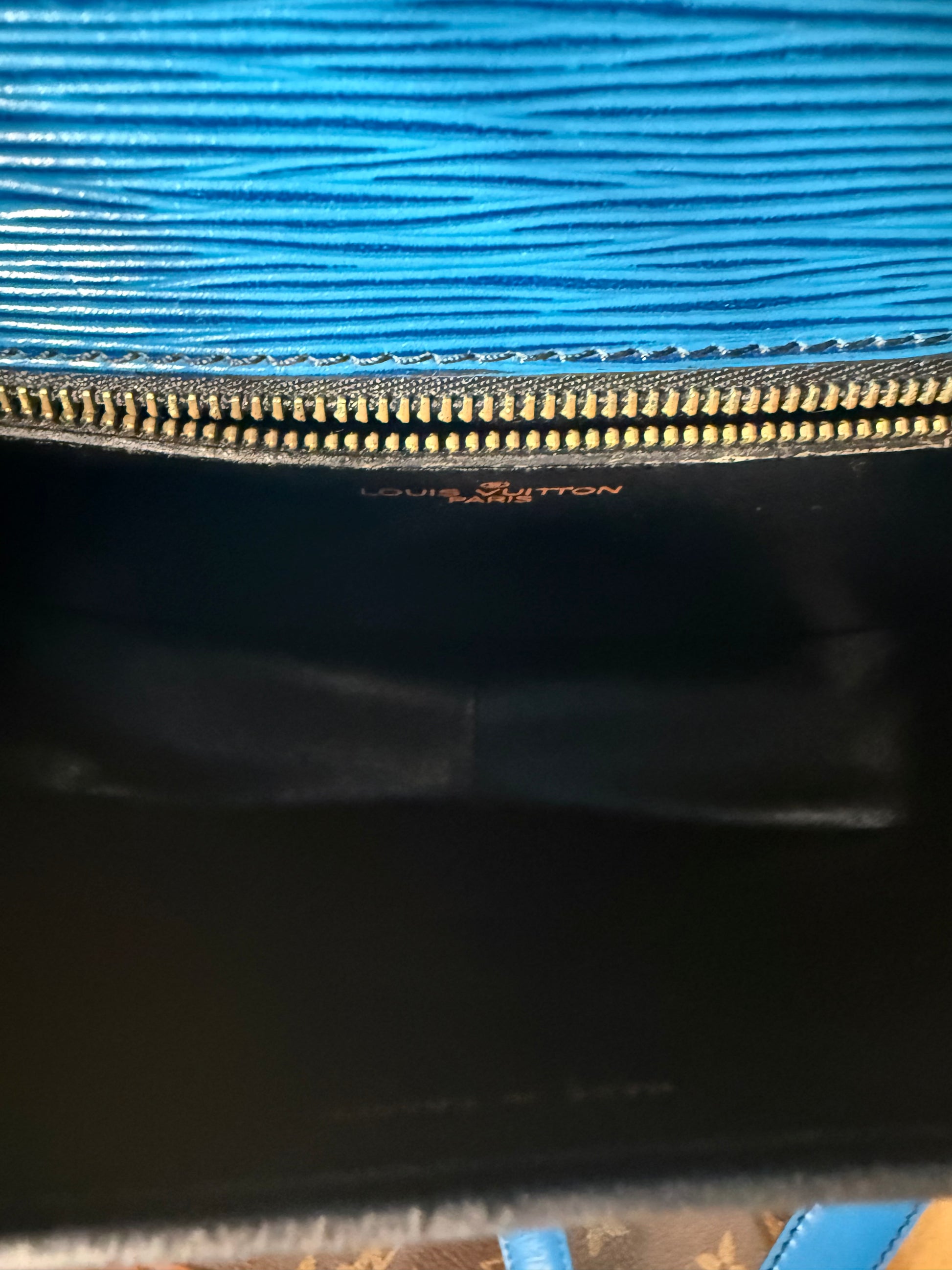 Louis Vuitton Saint Cloud Epi Blue