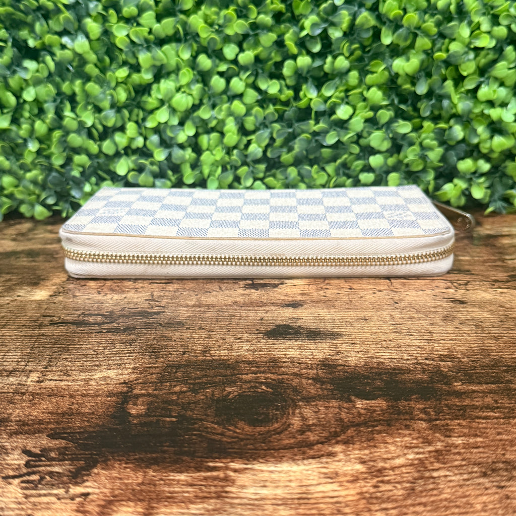 Louis Vuitton Damier Azur Zippy Wallet