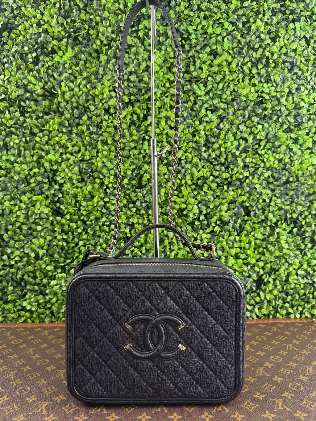 Chanel Filigree Quilted Caviar Vanity Case