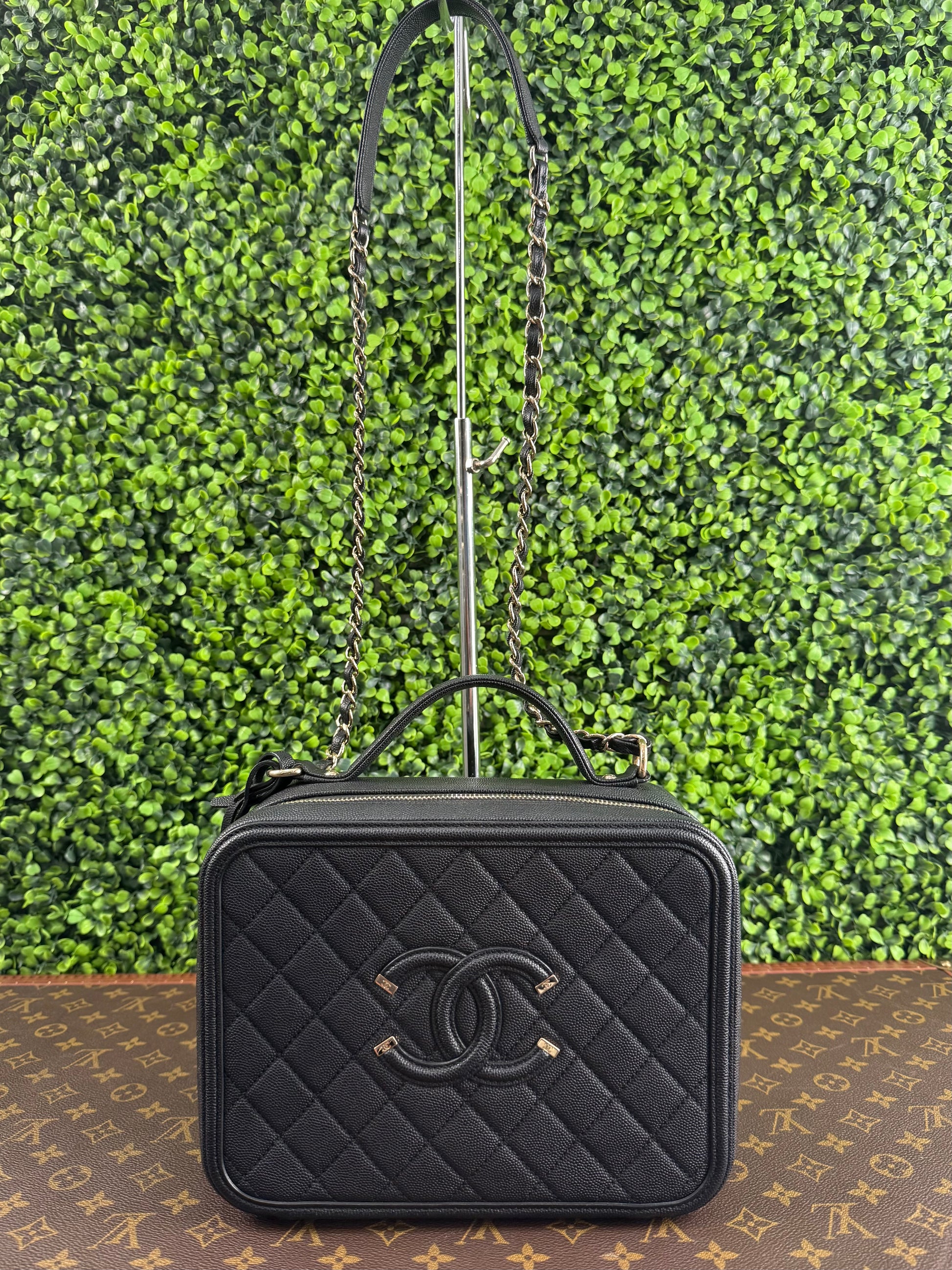 Chanel Filigree Quilted Caviar Vanity Case