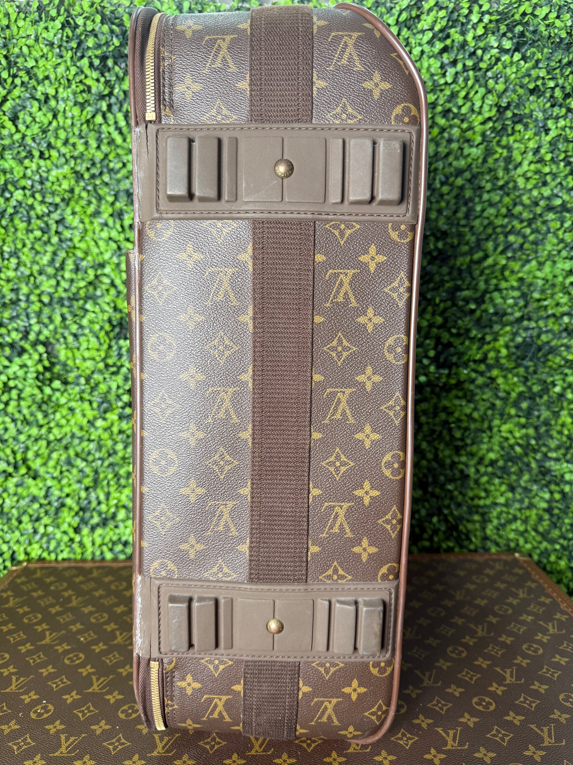 Louis Vuitton Pegase 55 Monogram