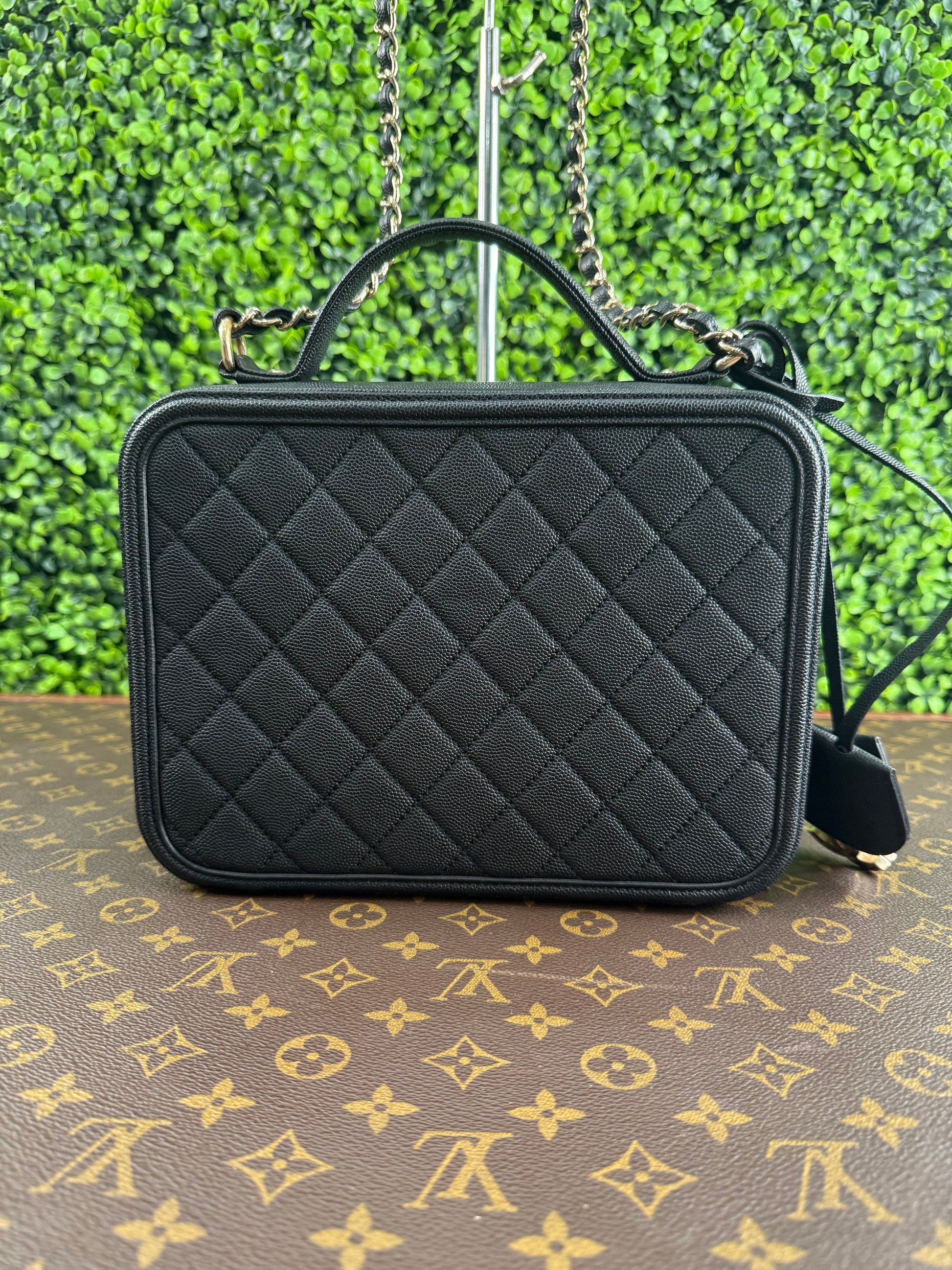 Chanel Filigree Quilted Caviar Vanity Case