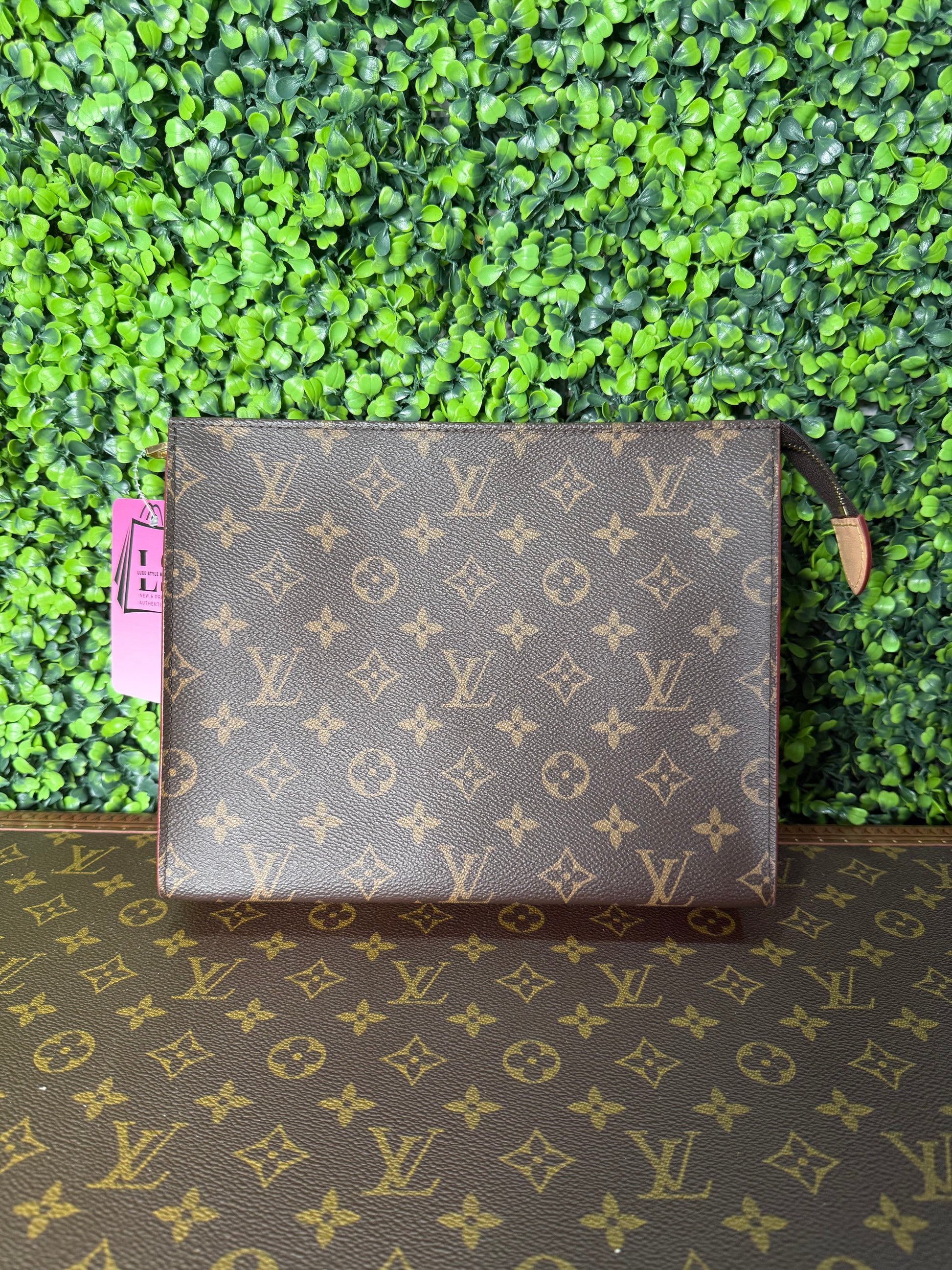 Louis Vuitton Pochette Toiletry 26 Monogram