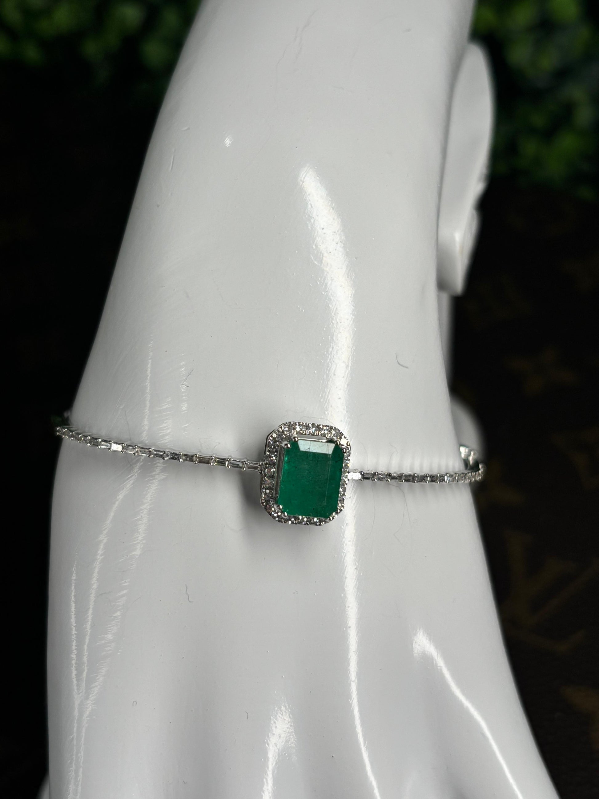 Bracelet White Gold 18K w/Diamonds & Emeralds