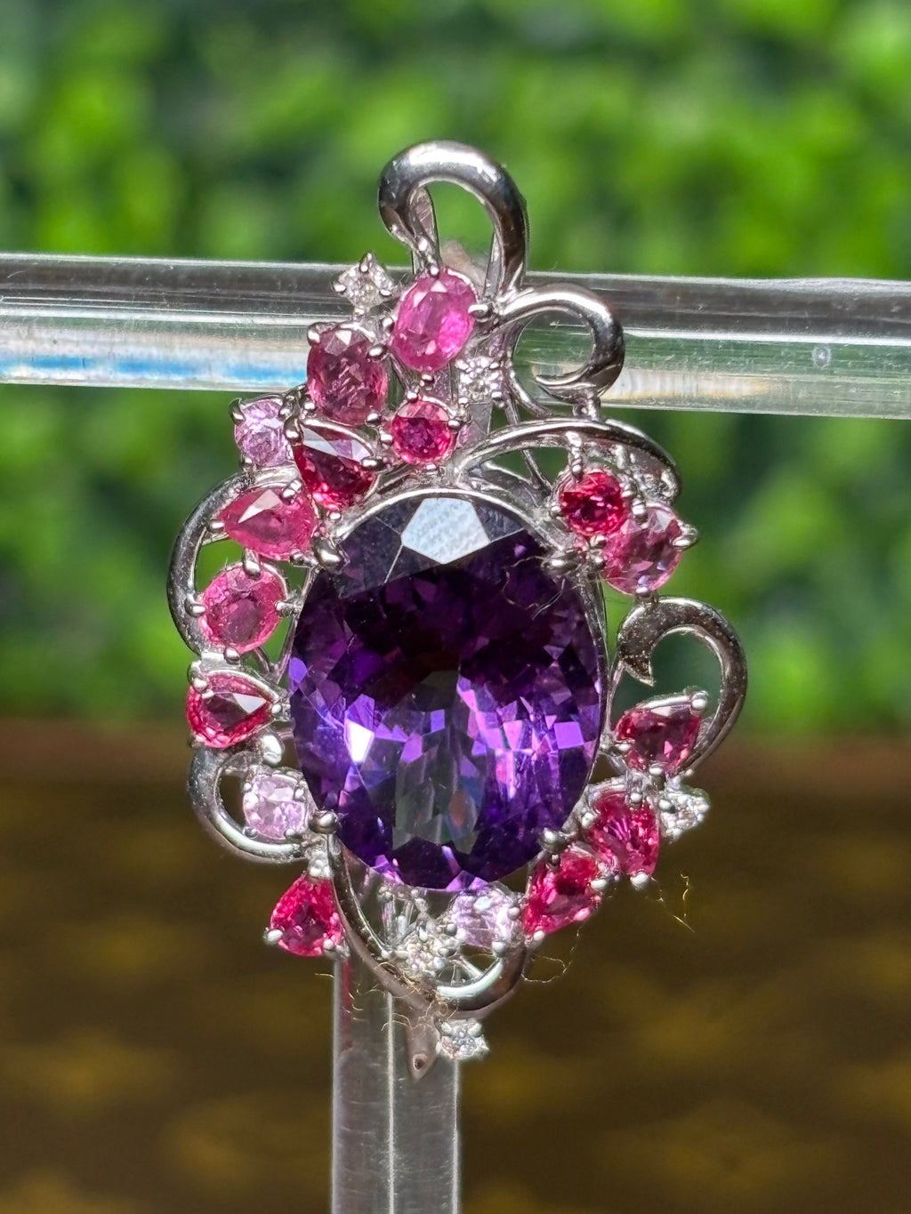 Pendant White Gold 18K w/Rubies