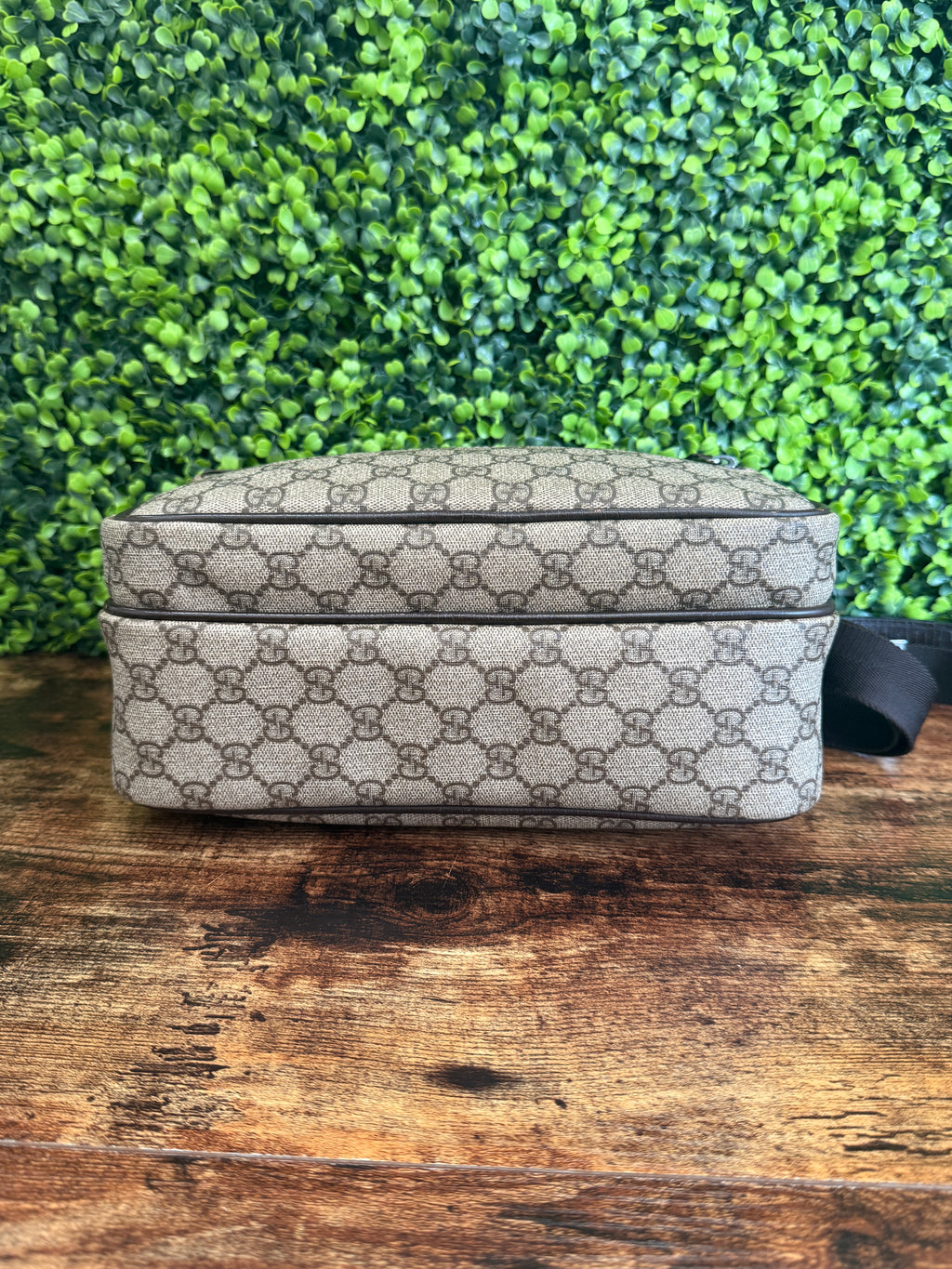 Gucci GG Supreme Messenger Bag