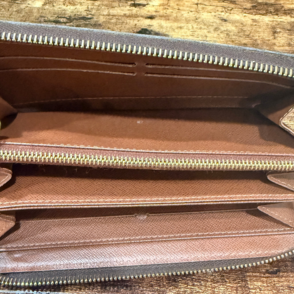 Louis Vuitton Zippy Wallet Monogram