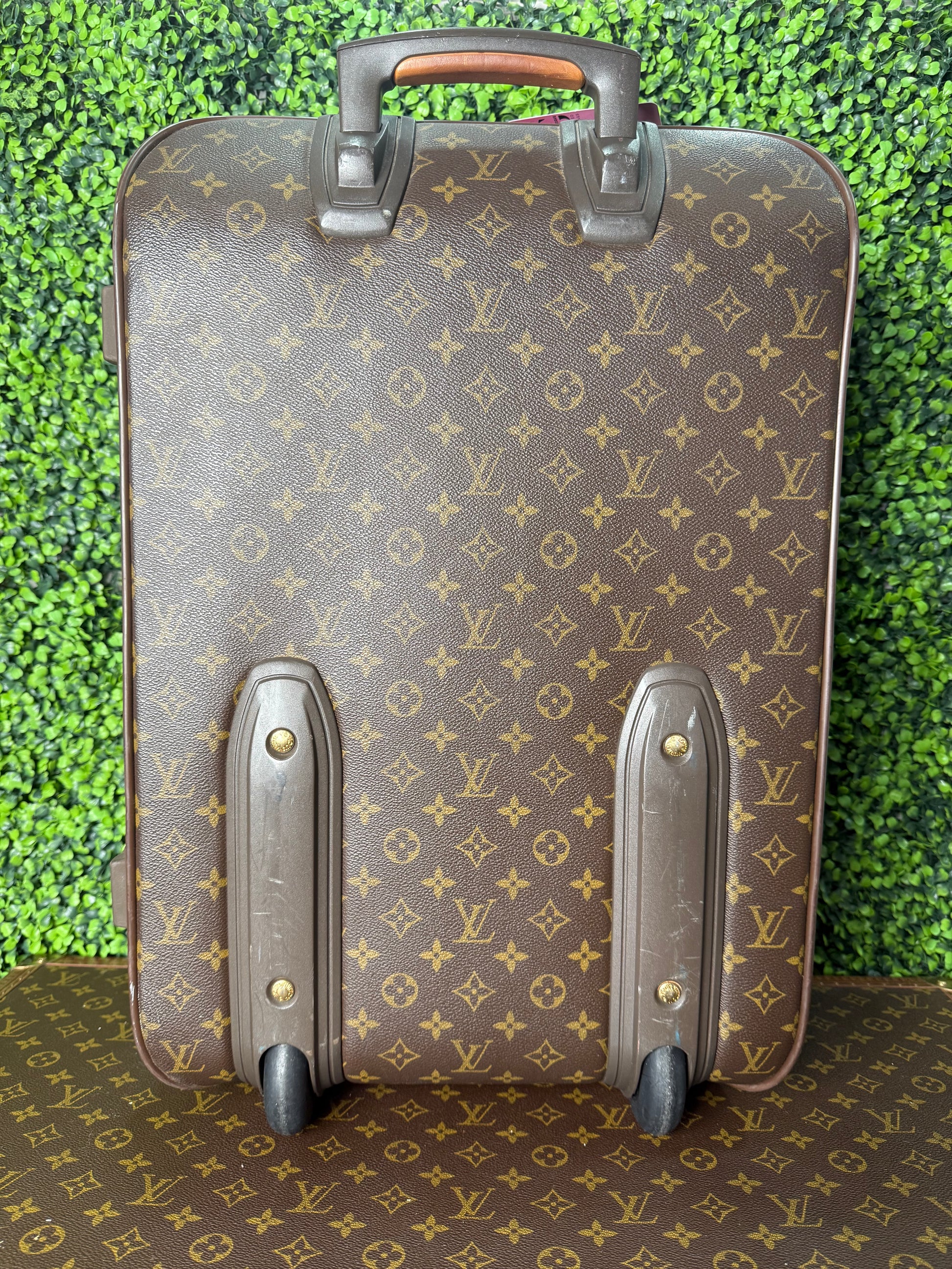 Louis Vuitton Pegase 55 Monogram