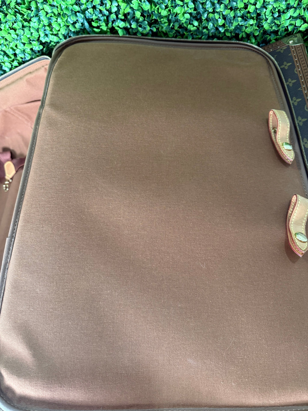 Louis Vuitton Pegase 55 Monogram