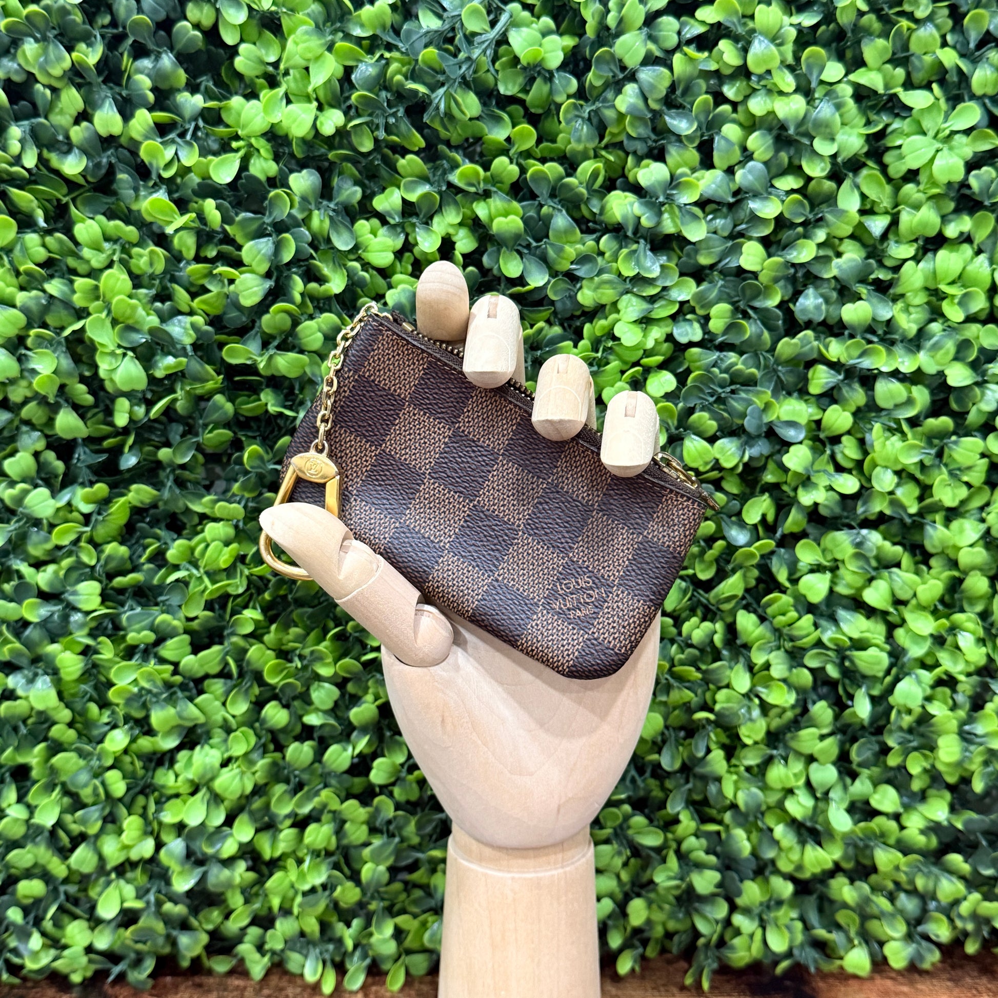 Louis Vuitton Key Pouch Damier Ebene
