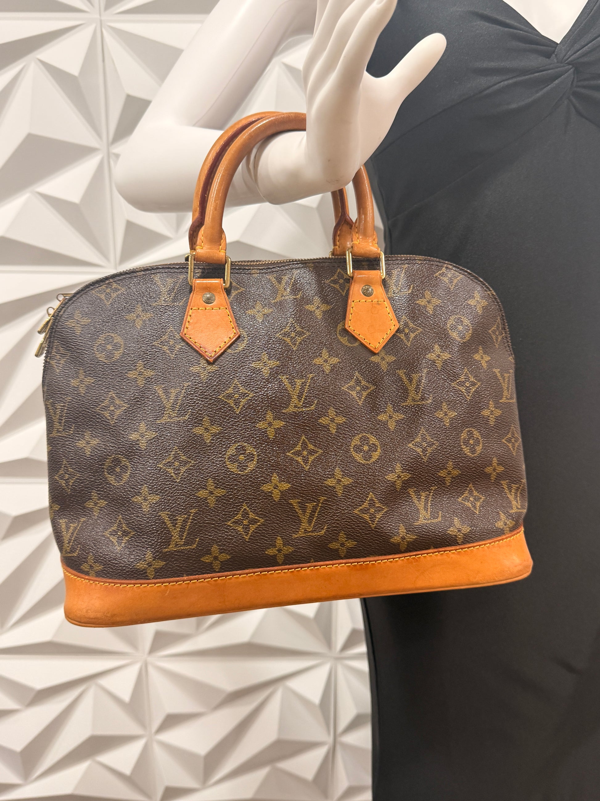 Louis Vuitton Alma PM Monogram