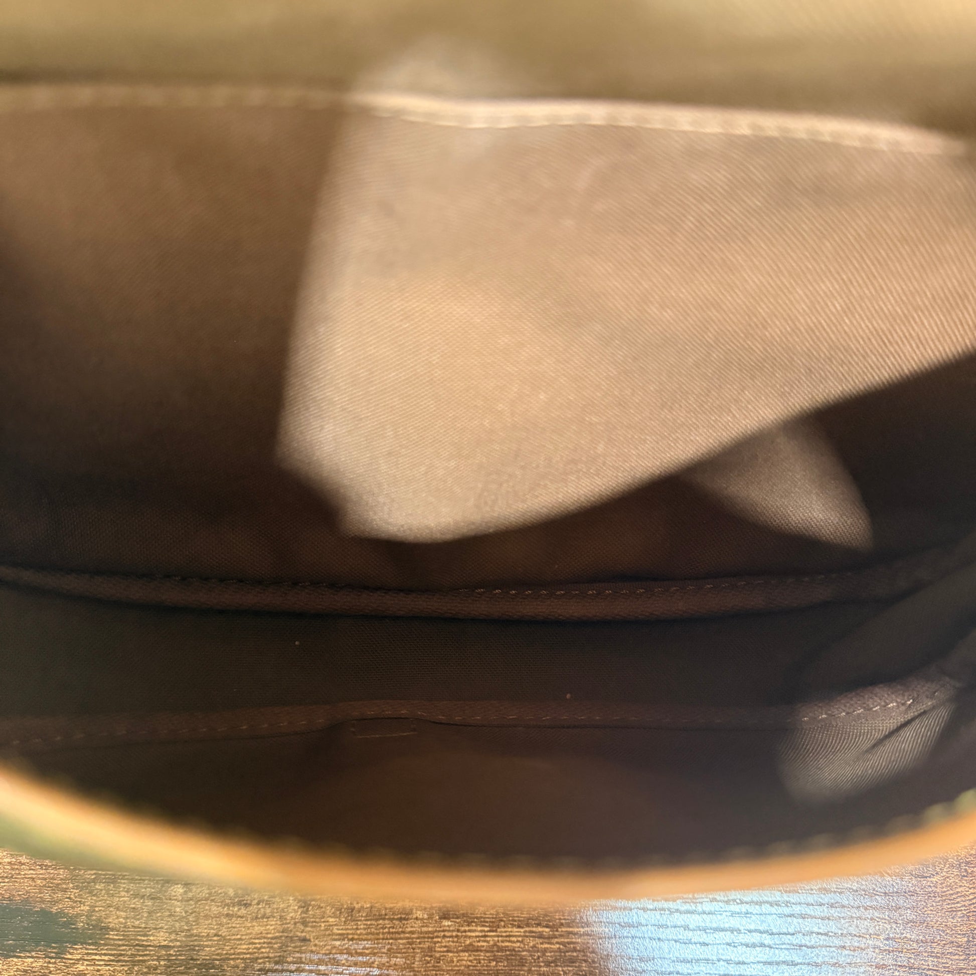 Louis Vuitton Monogram Vintage Saumur 25