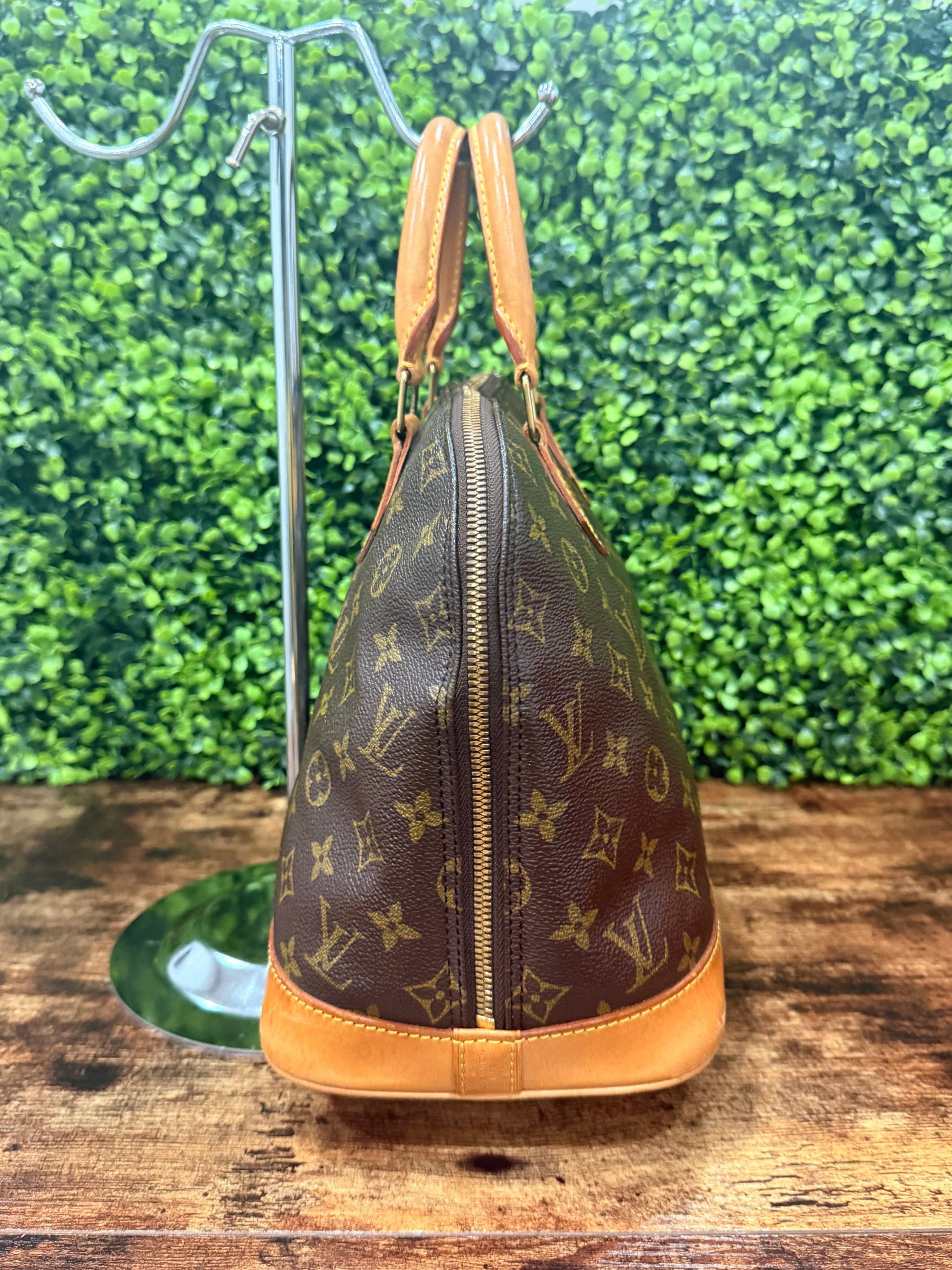 Louis Vuitton Alma PM Monogram