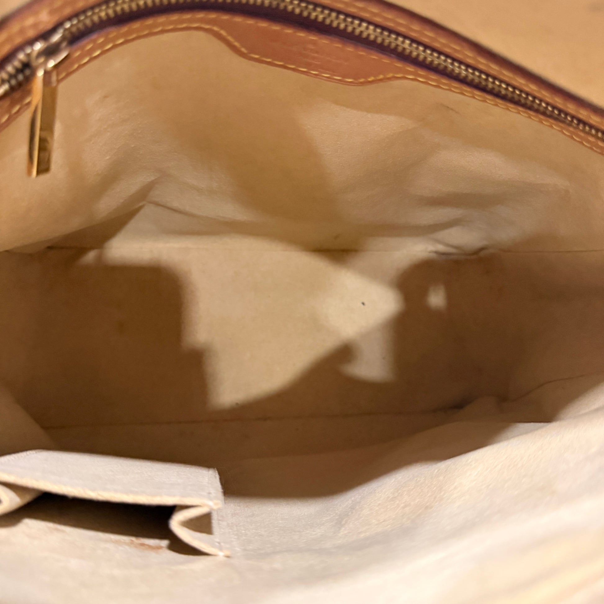 Louis Vuitton Looping Handbag Monogram