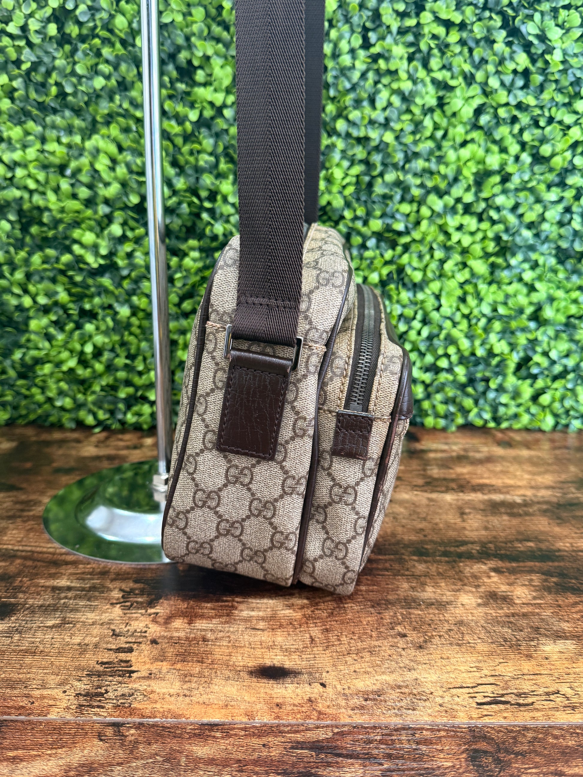 Gucci GG Supreme Messenger Bag