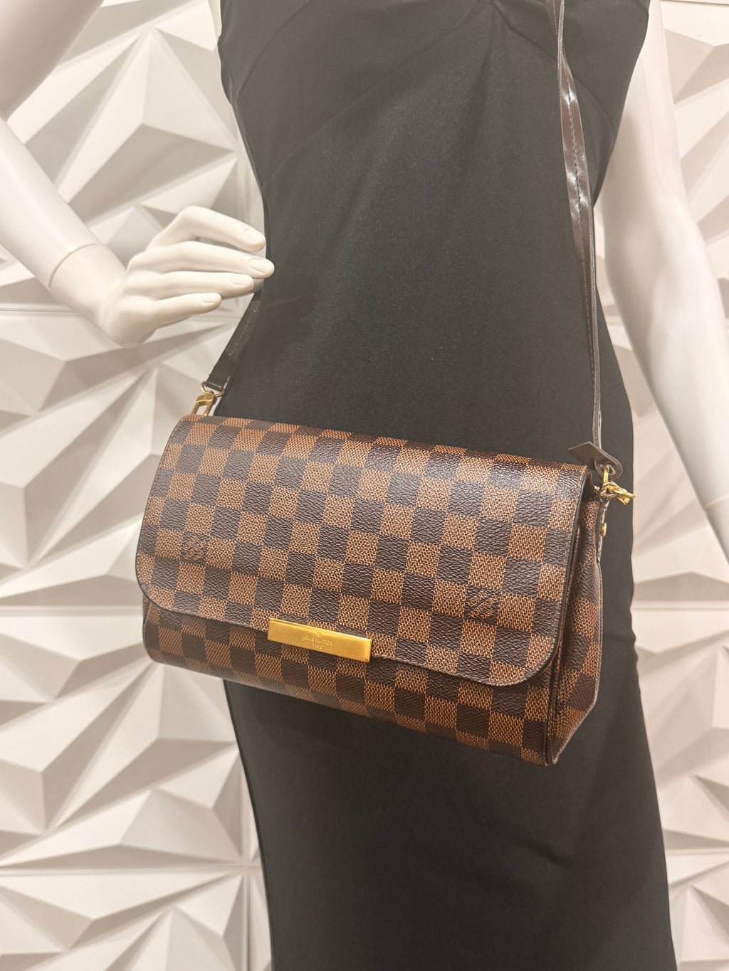 Louis Vuitton Favorite MM Damier Ebene
