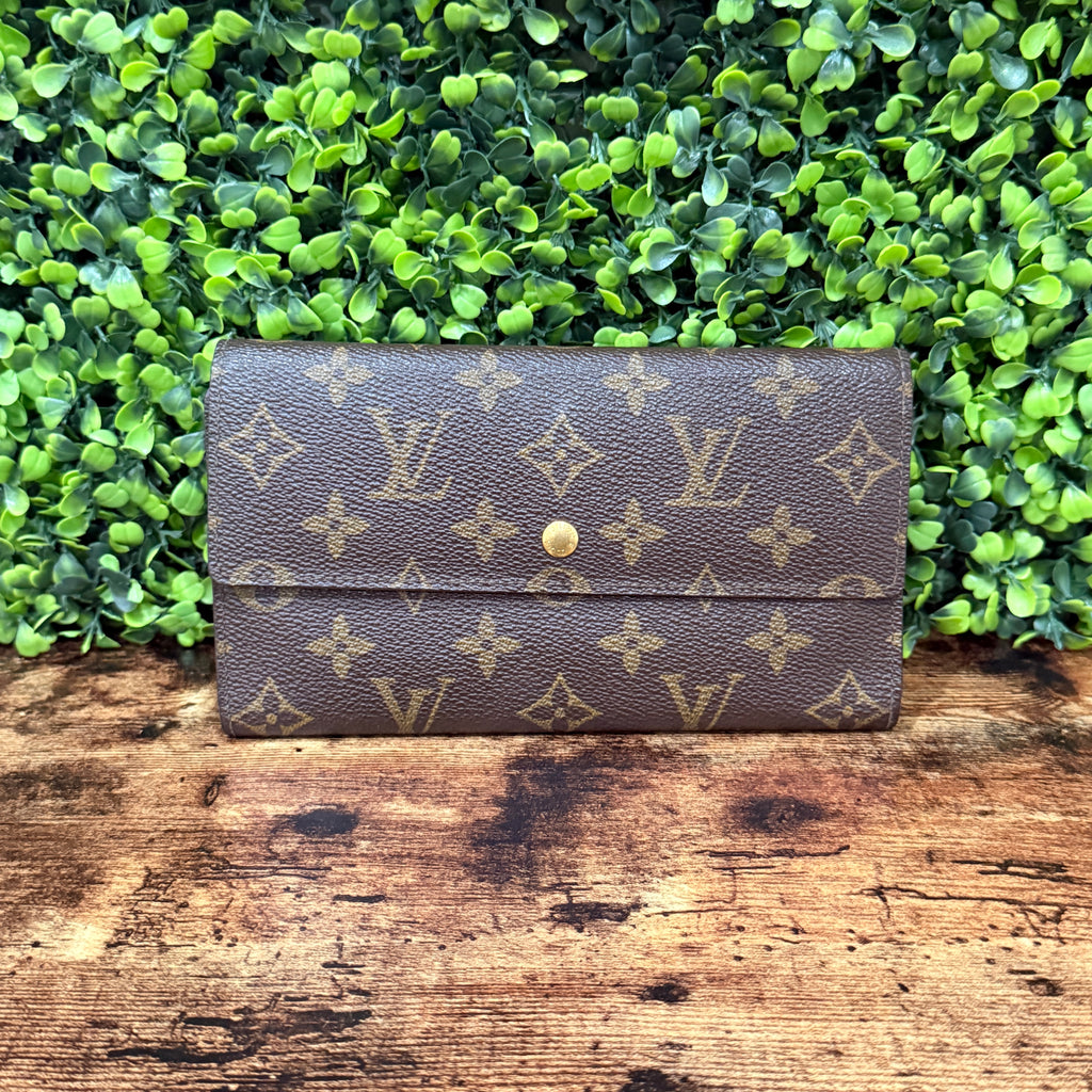 Louis Vuitton Sarah Wallet International Monogram