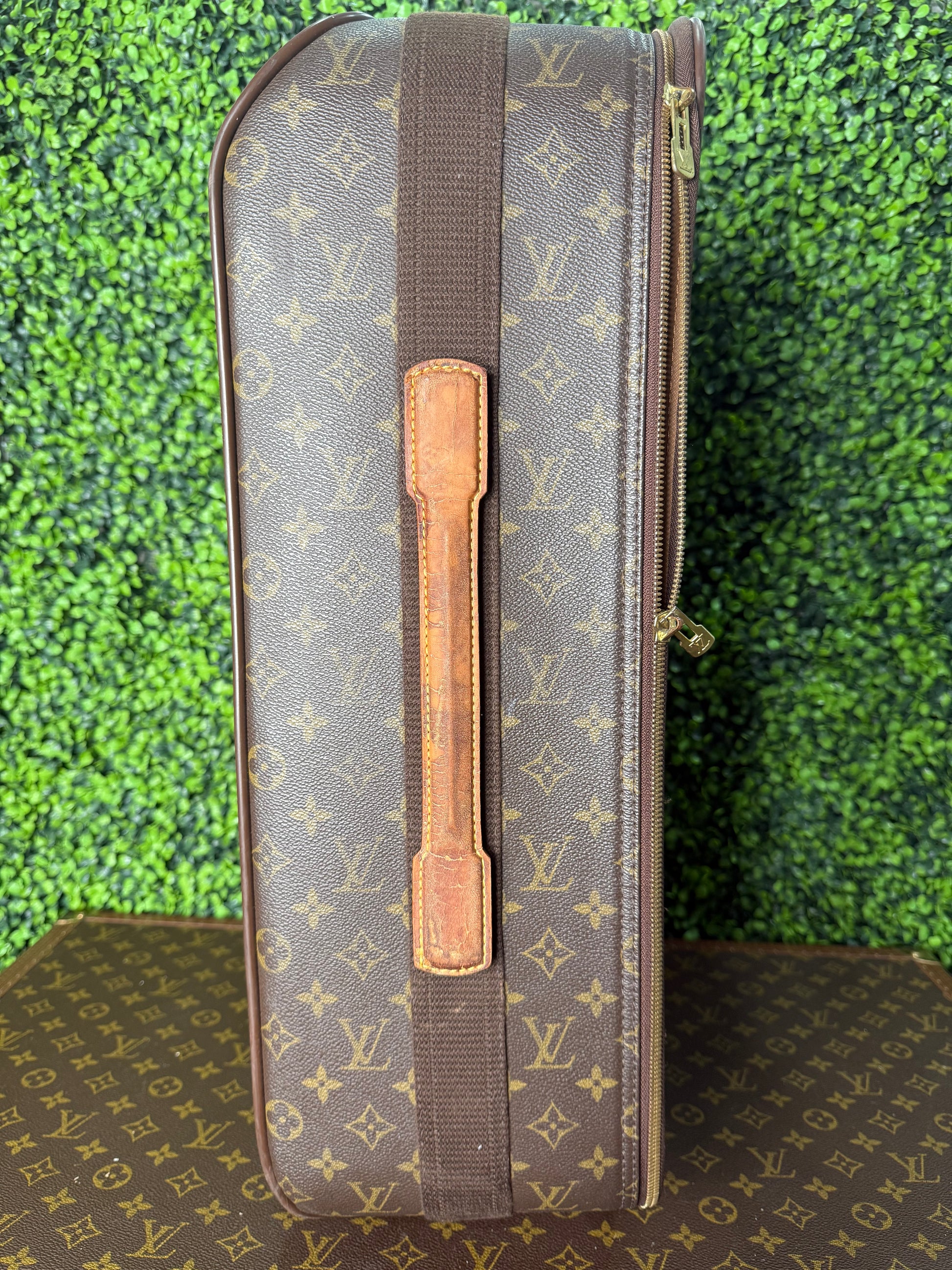Louis Vuitton Pegase 55 Monogram