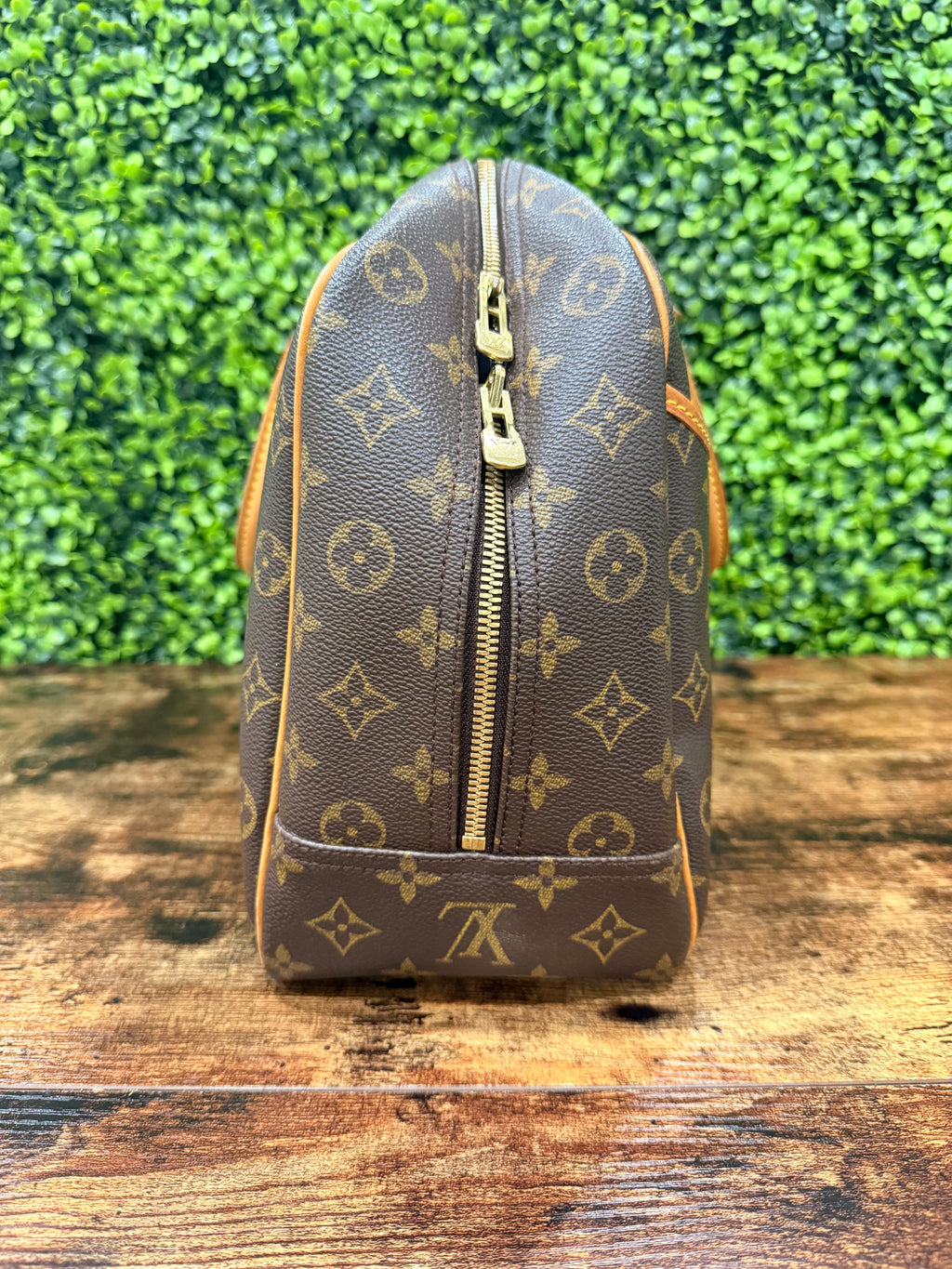 Louis Vuitton Deauville Monogram