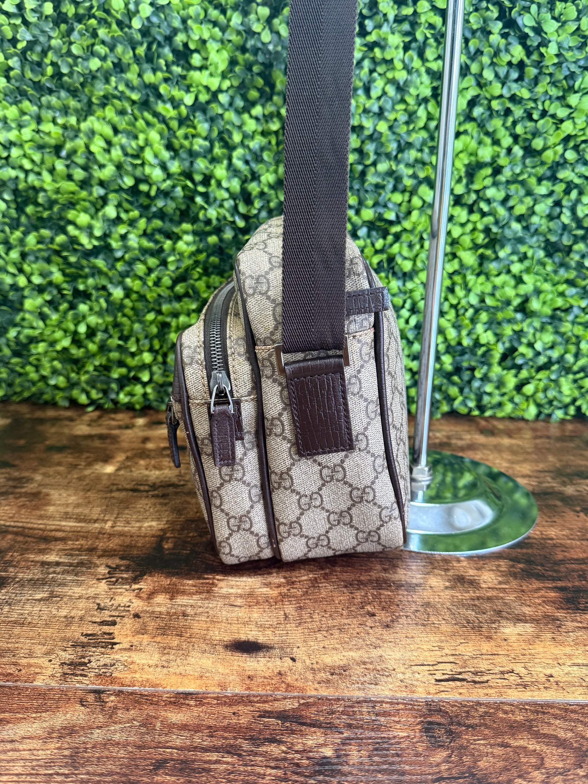 Gucci GG Supreme Messenger Bag