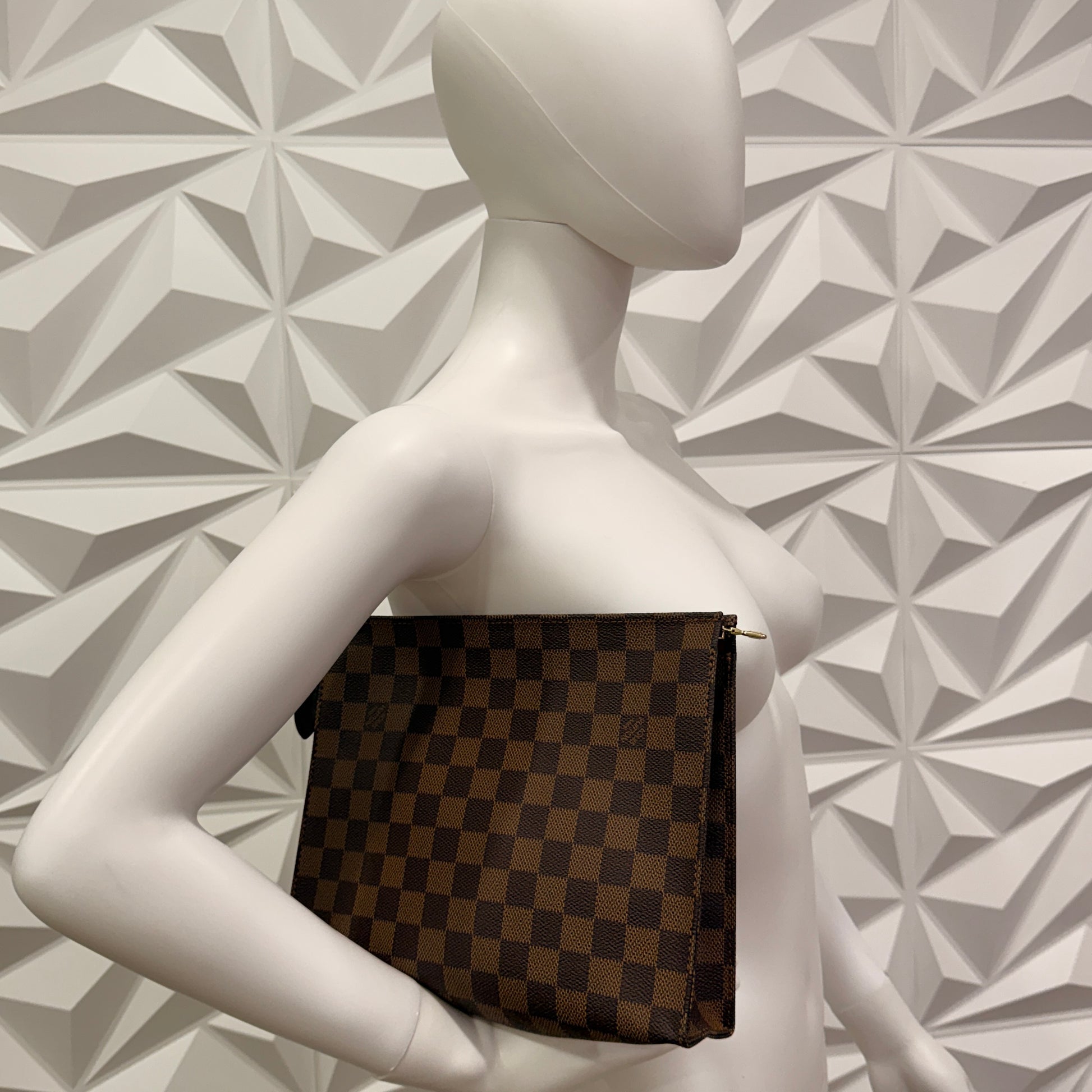 Louis Vuitton Damier Ebene Toiletry Pouch 26