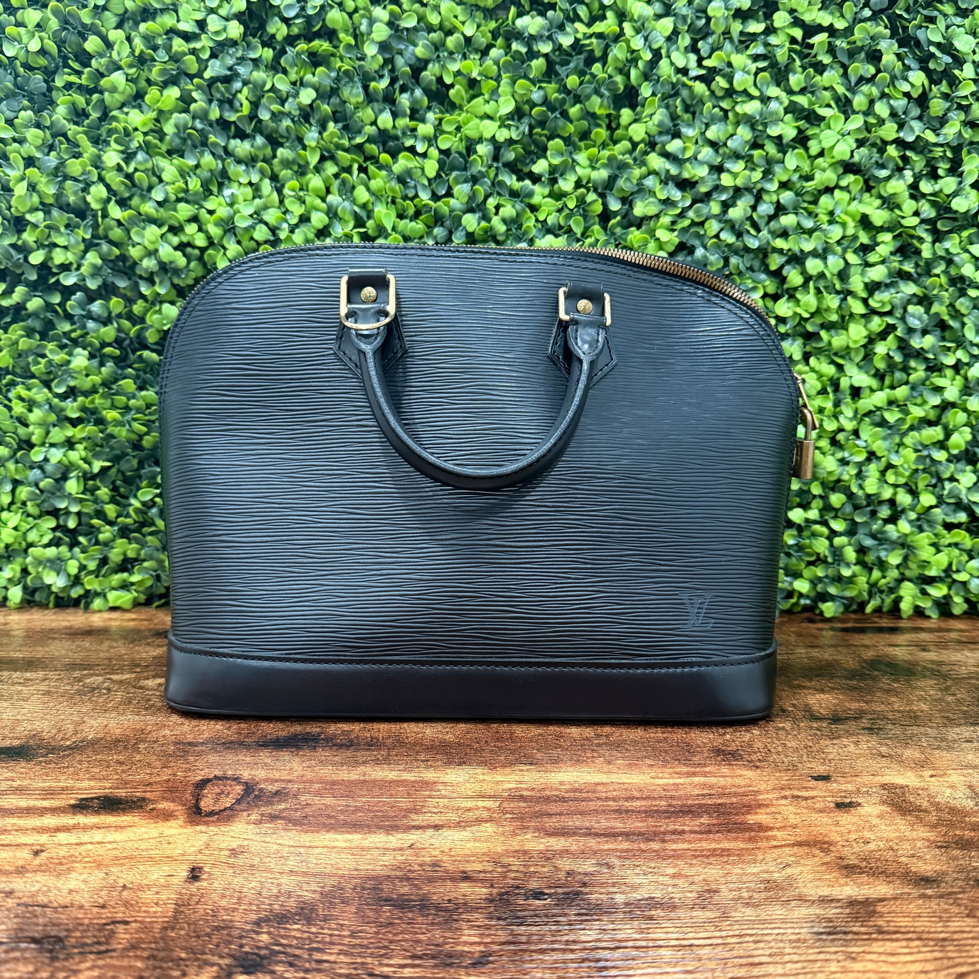 Louis Vuitton Black Alma PM Epi Leather