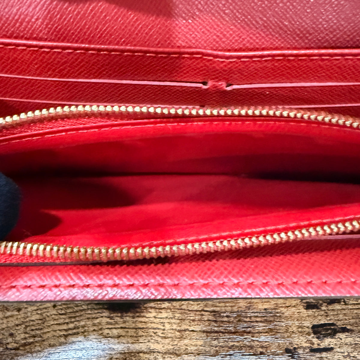Louis Vuitton Monogram Retiro Sarah Wallet Red Trim