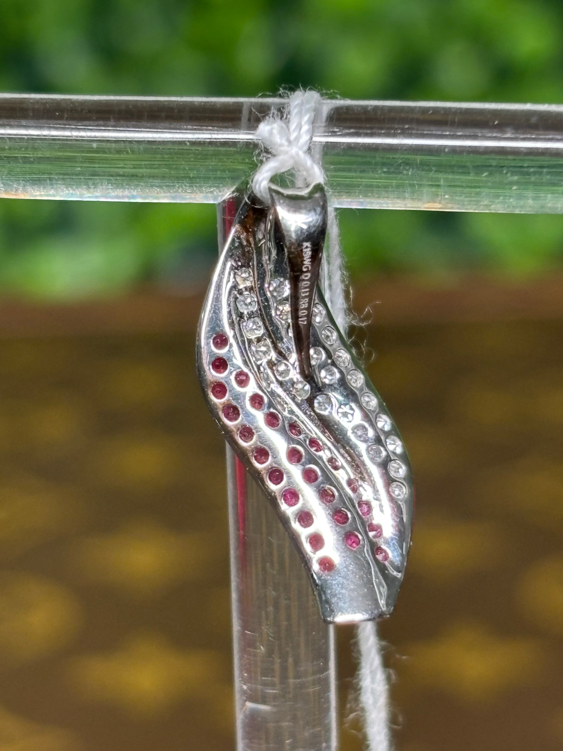 Pendant White Gold 18K w/ Rubies & Diamonds