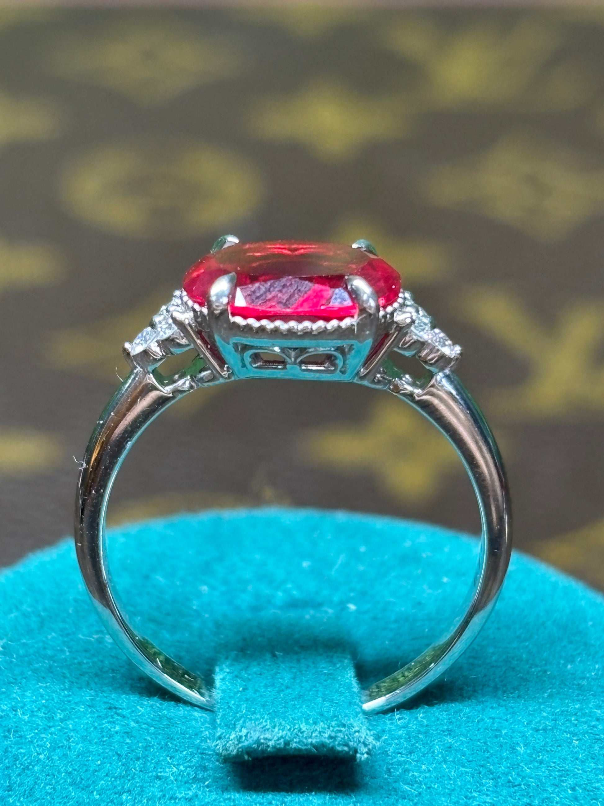 Ring White Gold 18K & Ruby