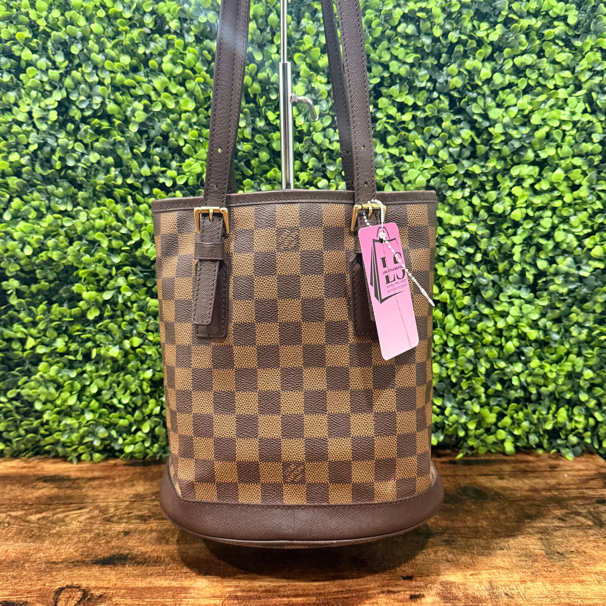 Louis Vuitton Marais Bucket Bag Damier Ebene