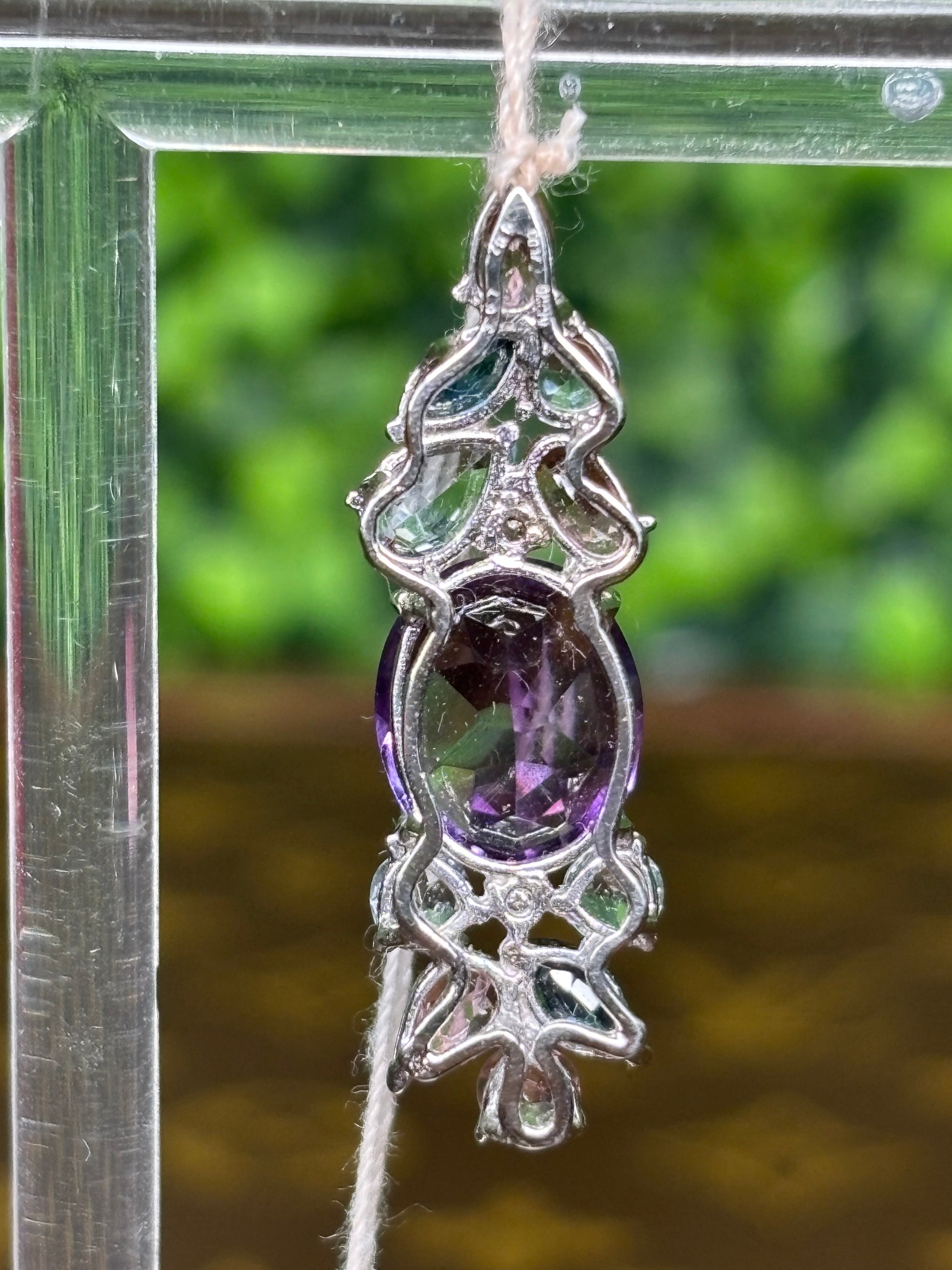 Pendant White Gold 18K w/Sapphires