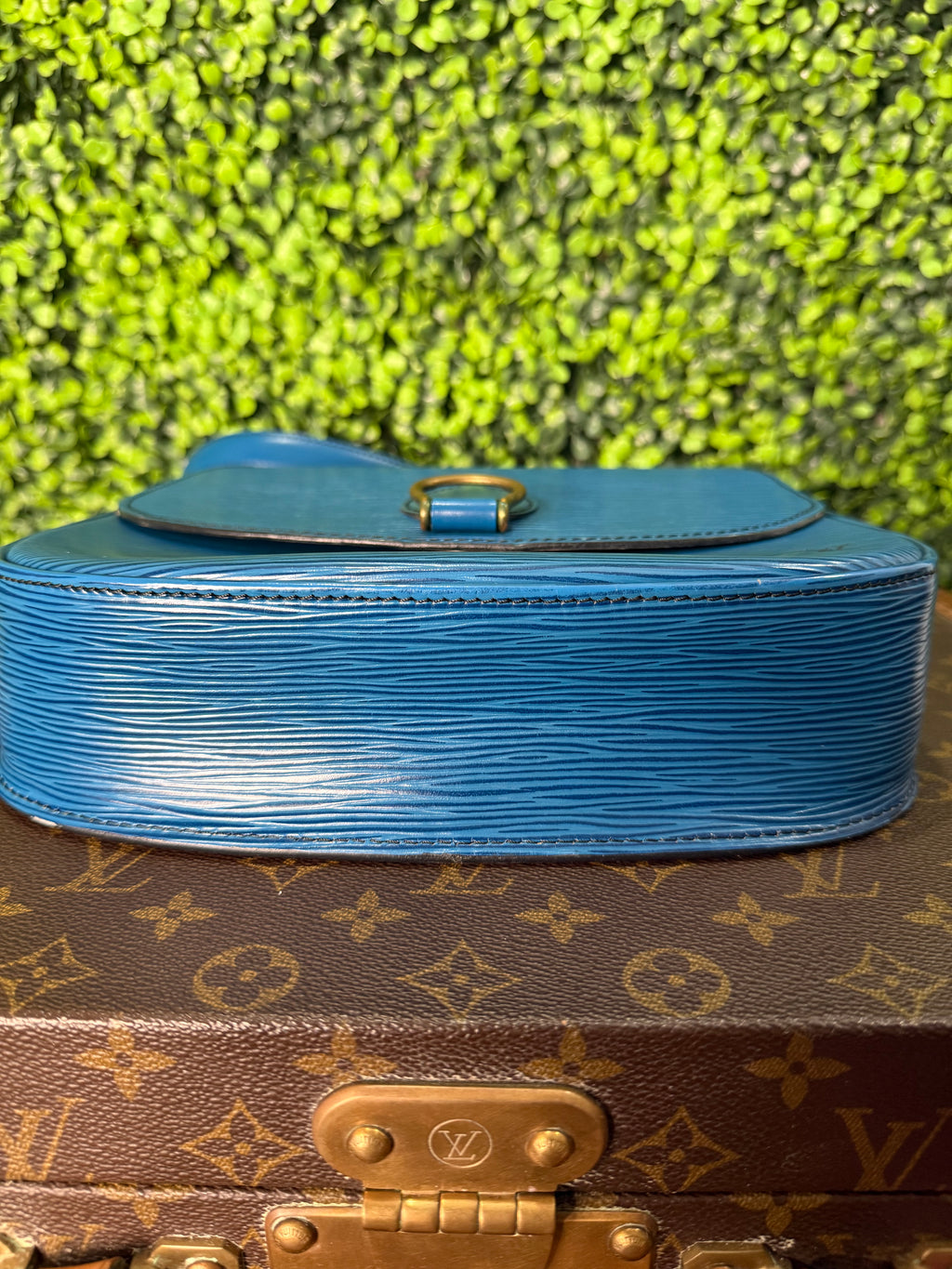 Louis Vuitton Saint Cloud Epi Blue