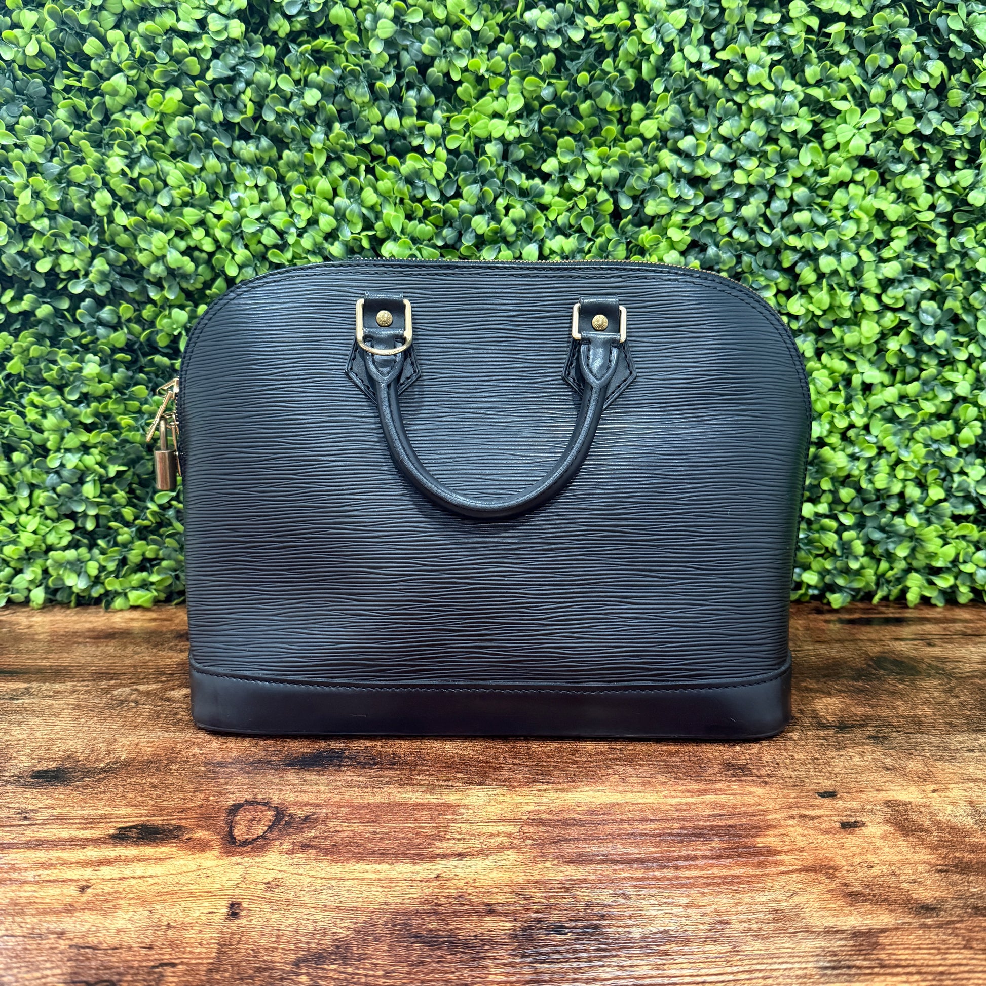 Louis Vuitton Black Alma PM Epi Leather