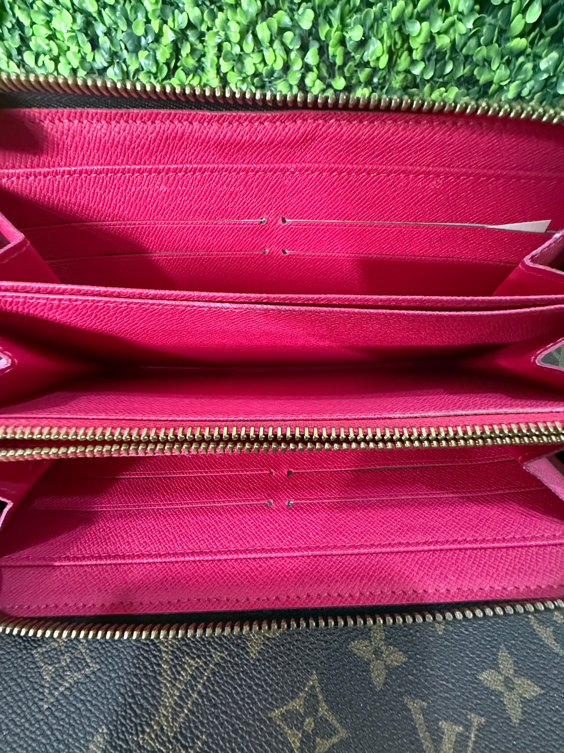 Louis Vuitton Zippy Monogram Multicolor