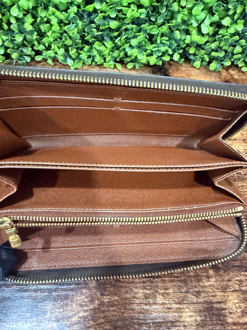 Louis Vuitton Zippy Wallet Monogram