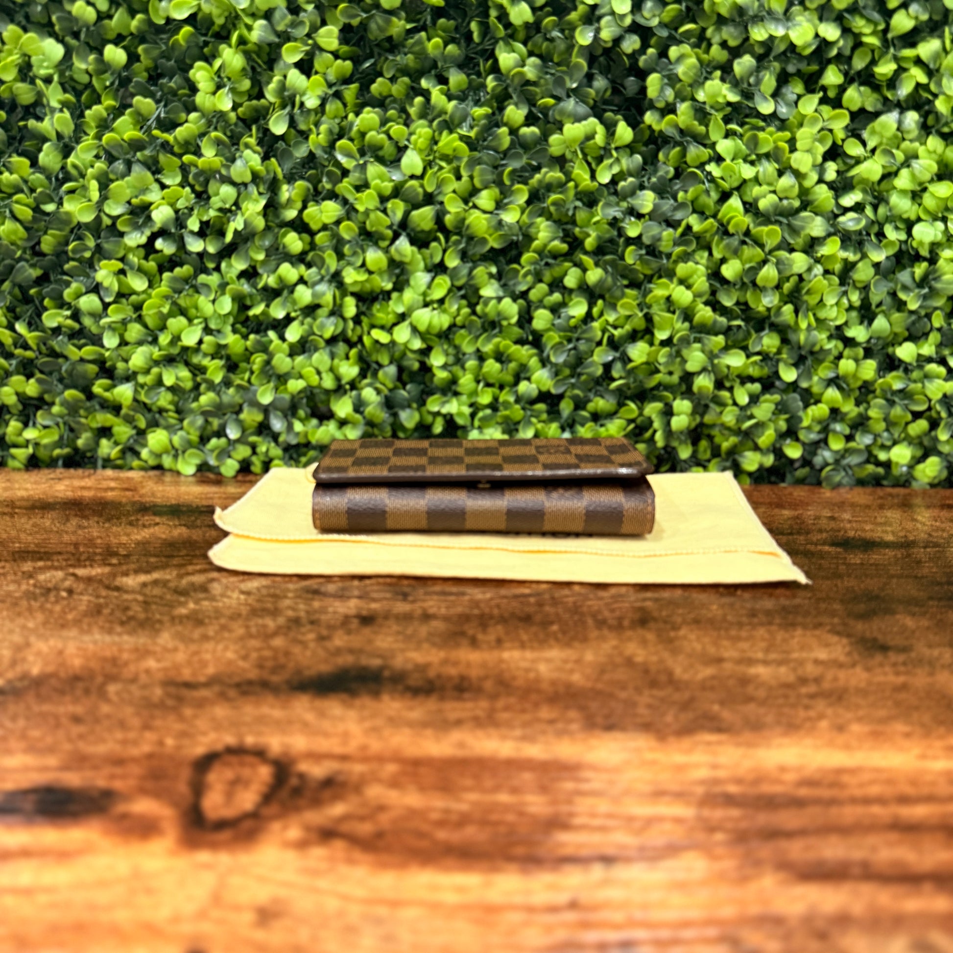 Louis Vuitton Damier Ebene Porte Tresor Wallet