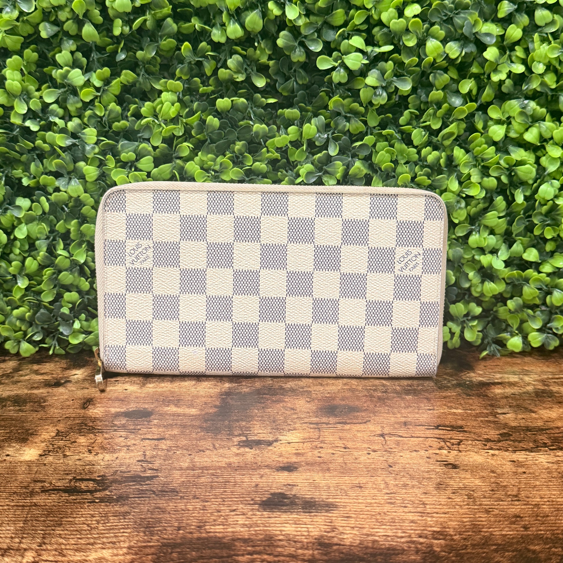 Louis Vuitton Damier Azur Zippy Wallet
