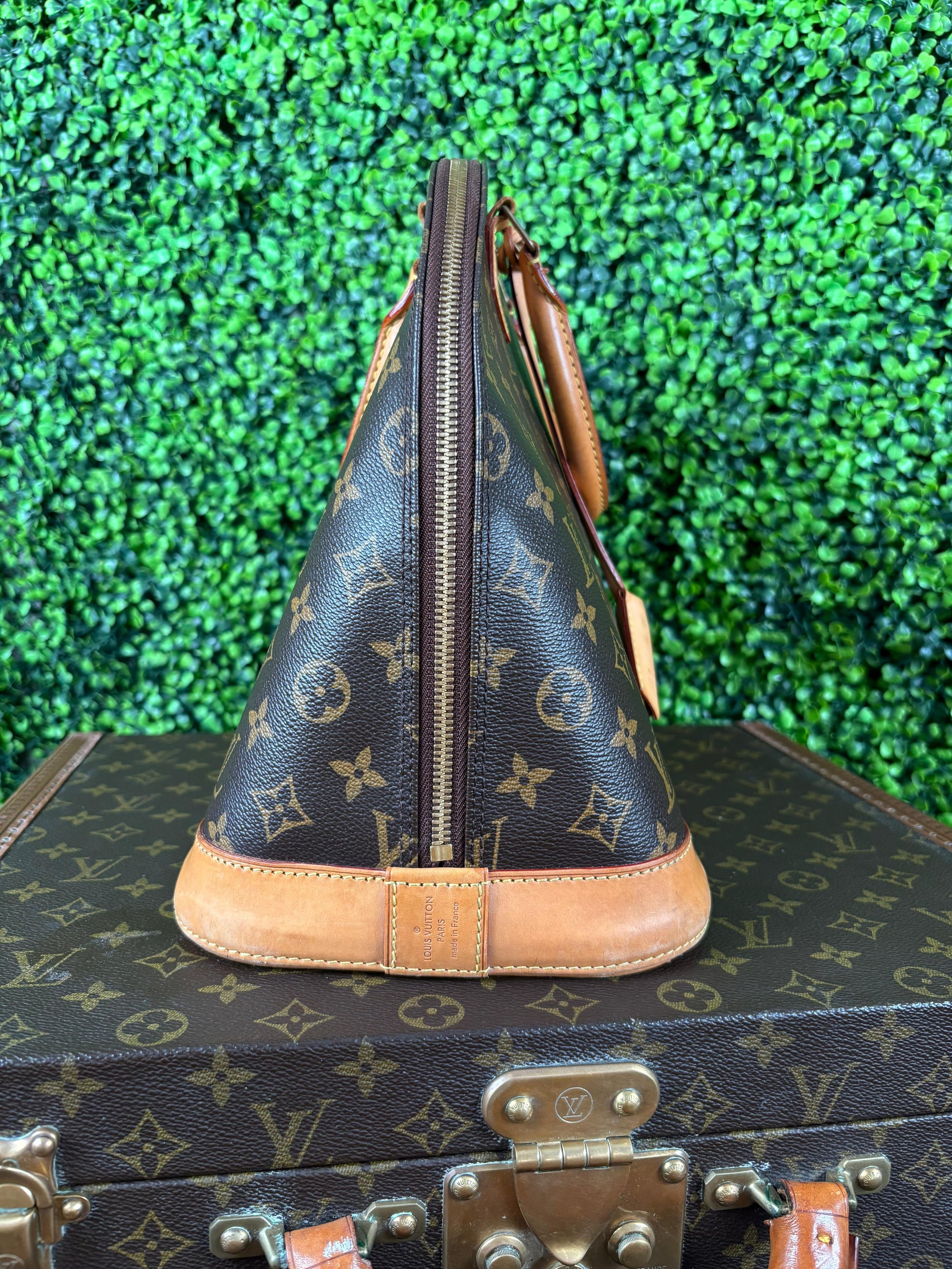 Louis Vuitton Alma MM Monogram
