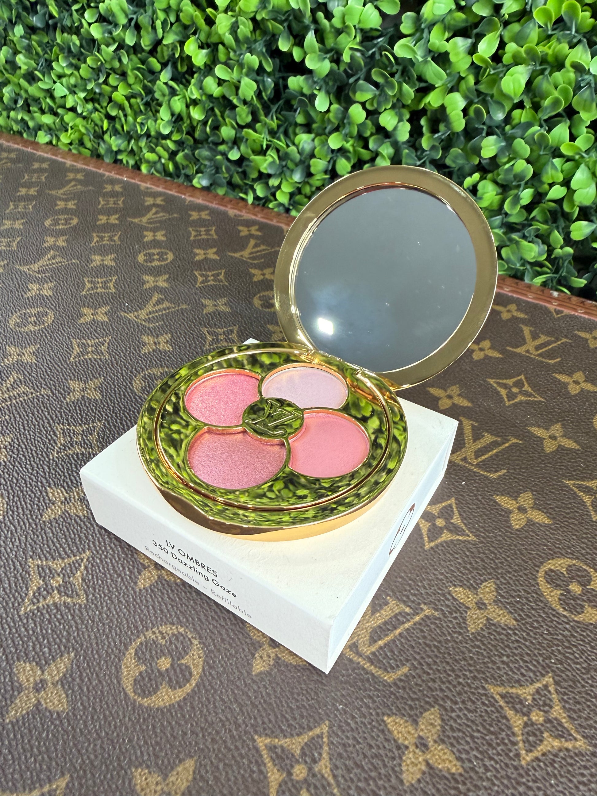 Louis Vuitton Ombres Dazzling Gaze