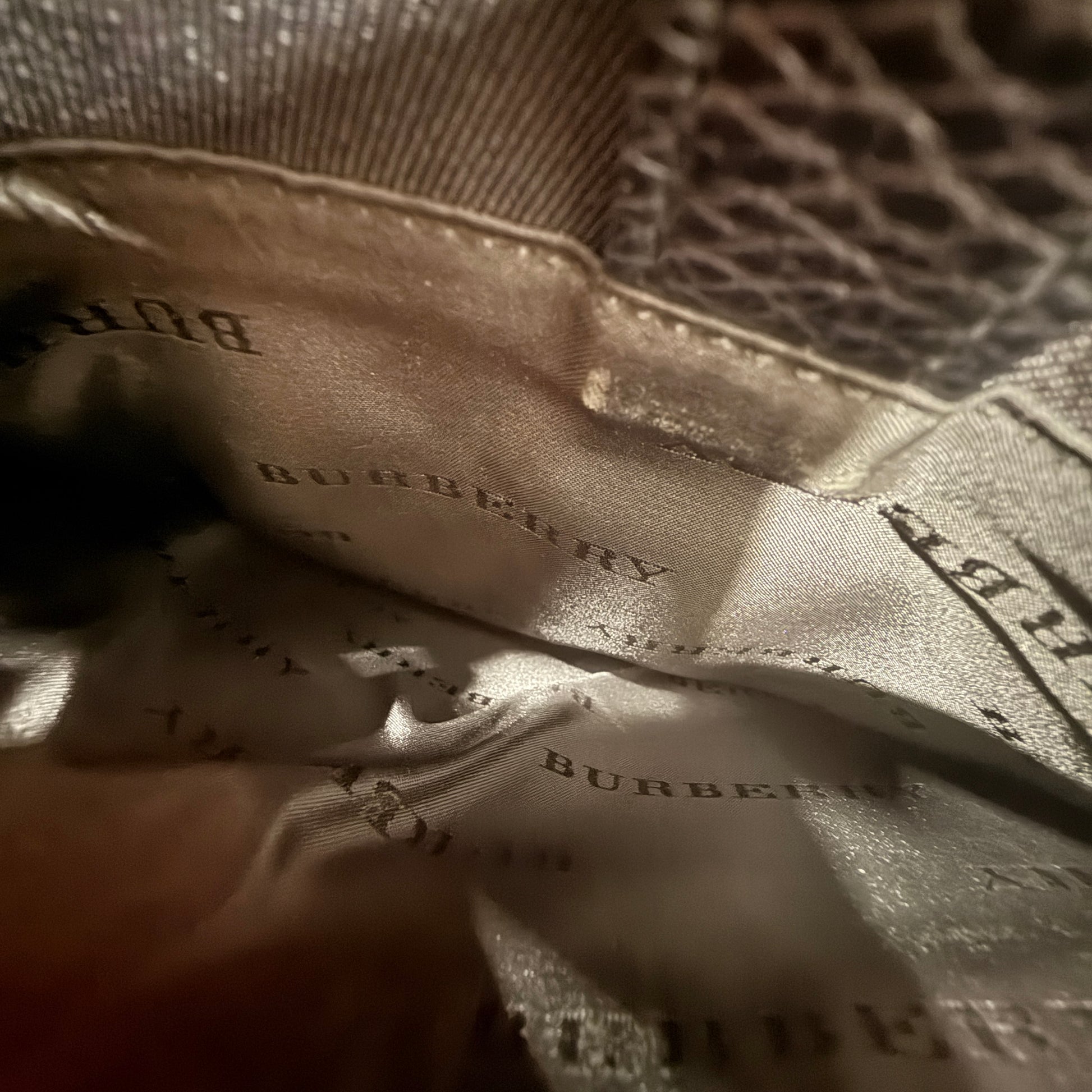 Burberry Crossbody Black / Canvas
