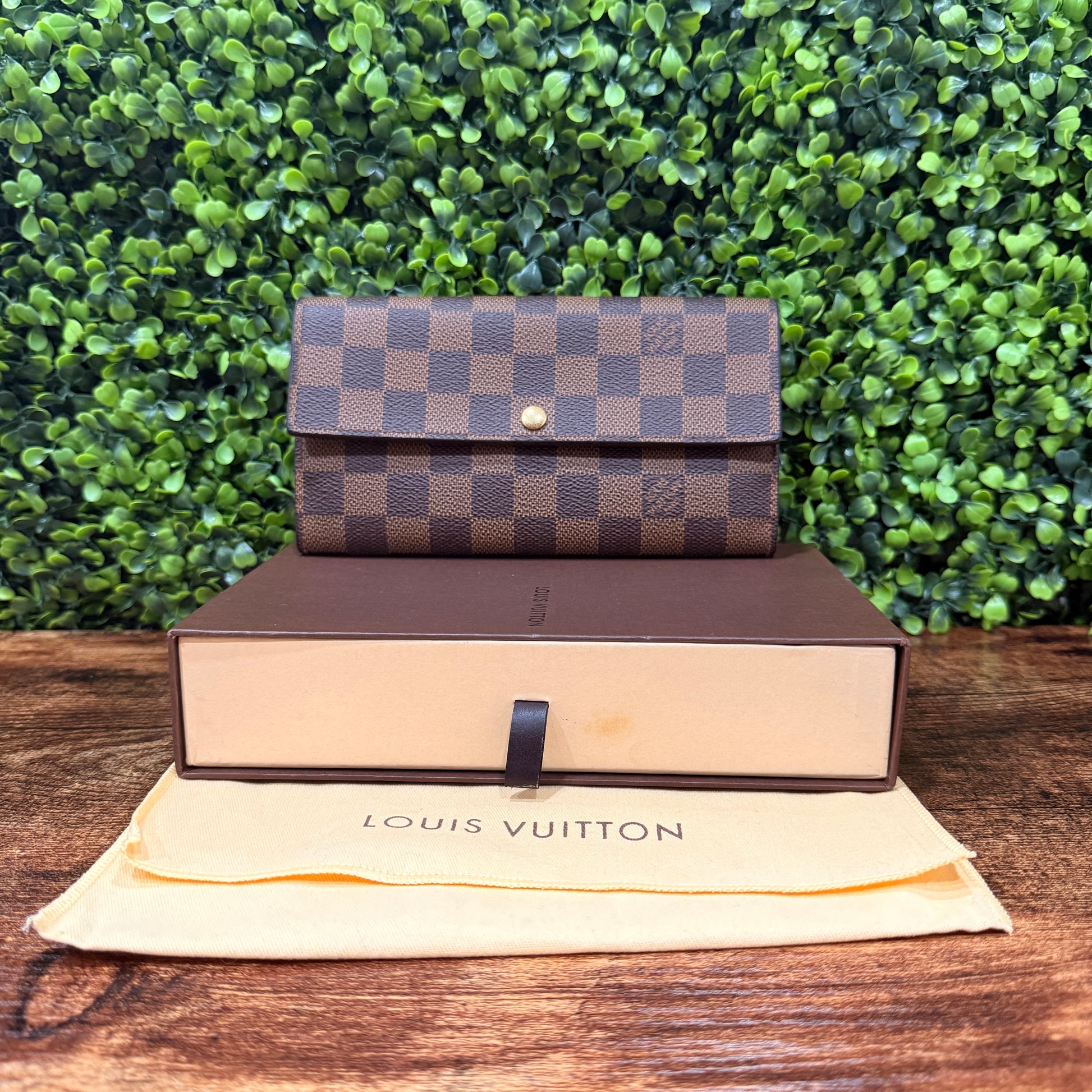 Louis Vuitton Sarah Wallet Damier Ebene