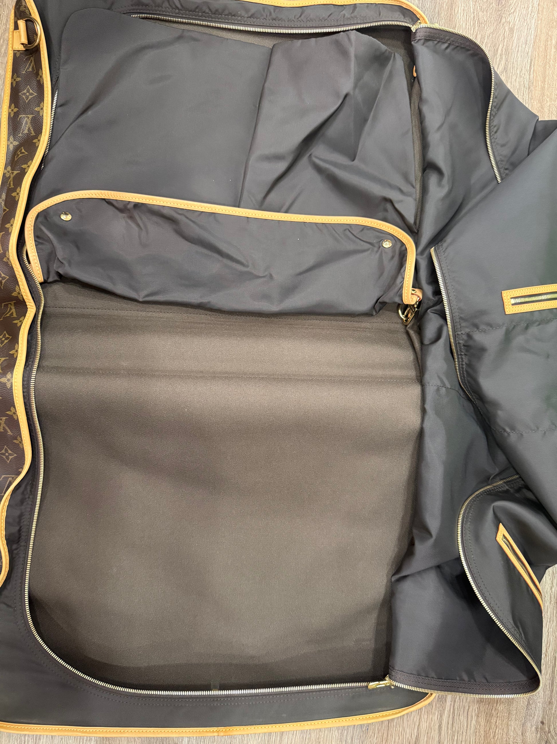 Louis Vuitton Canvas Garment Carrier Bag