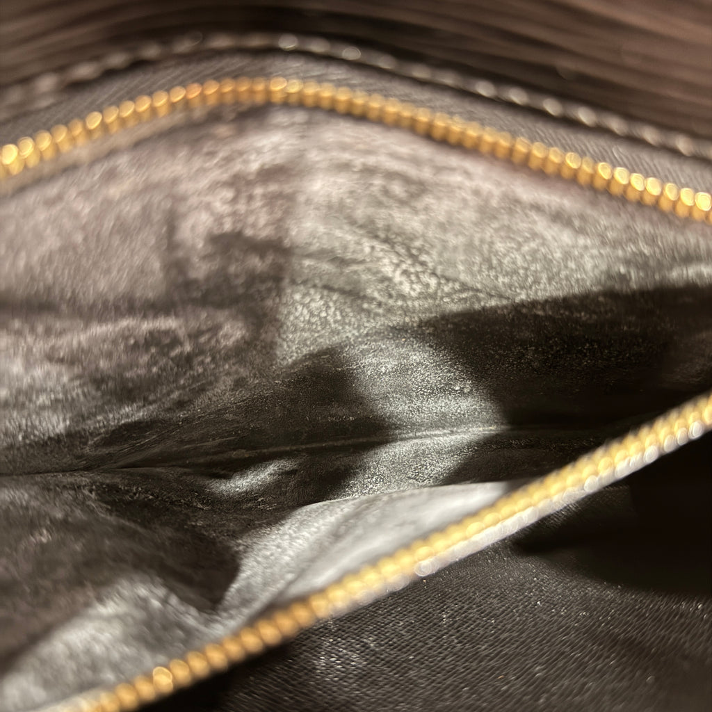 Louis Vuitton Dragonne Clutch Bag Noir Epi